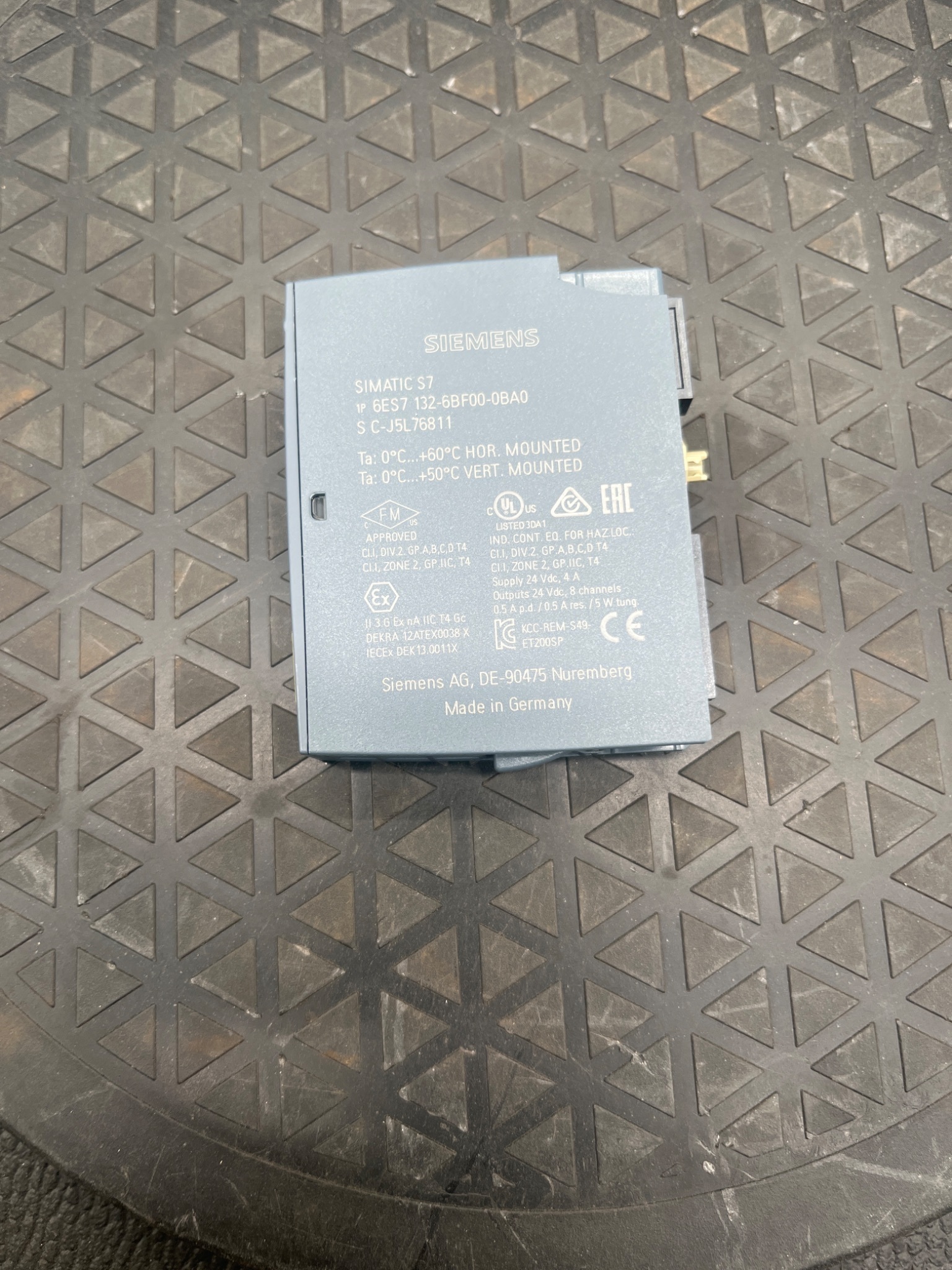 SIEMENS 6ES7 132‑6BF00‑0BA0 SIMATIC S7 Digital Output Module USED 1