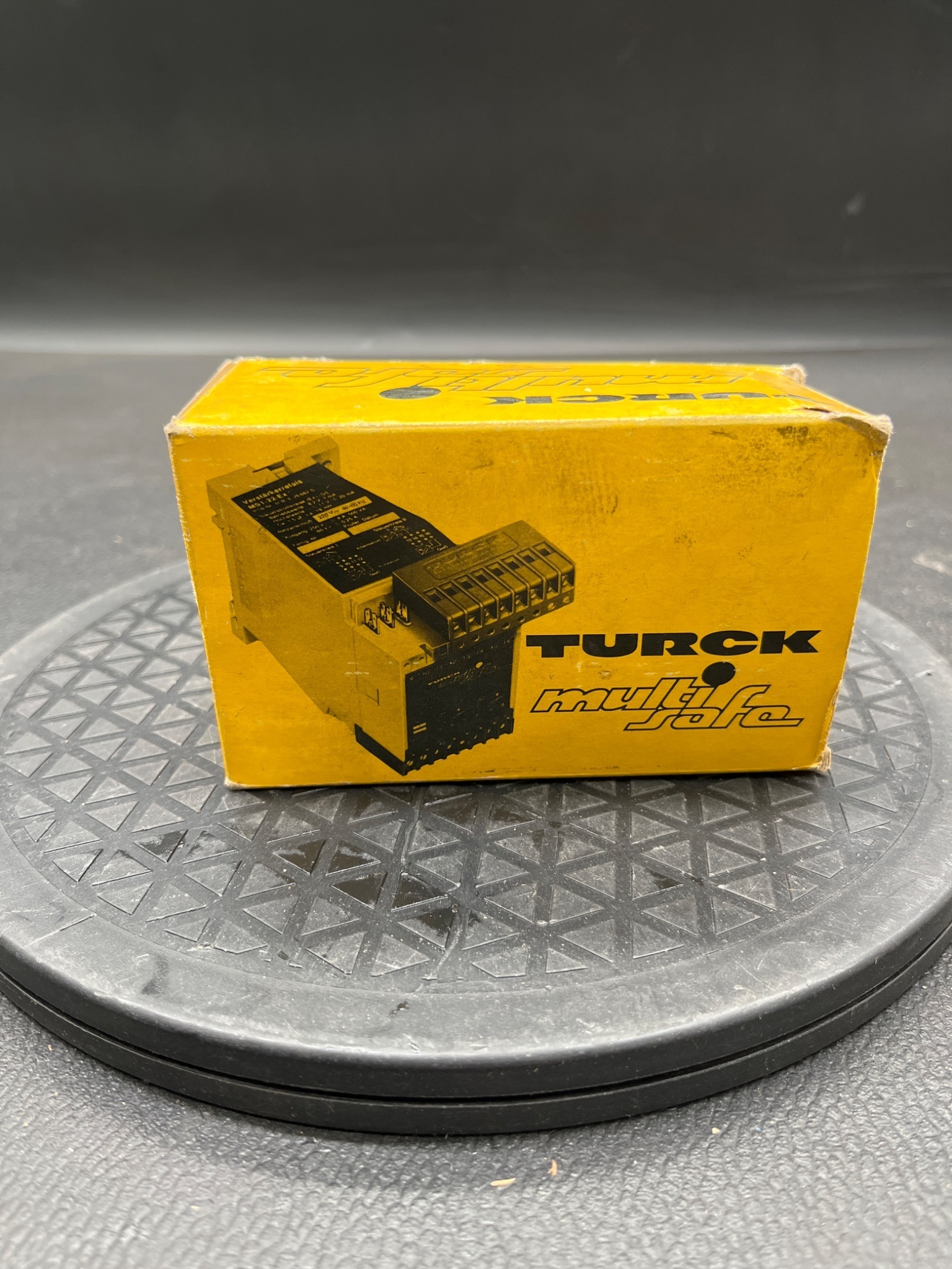 TURCK MS81-221-R Multifunction Control Relay 115VAC NEW 0