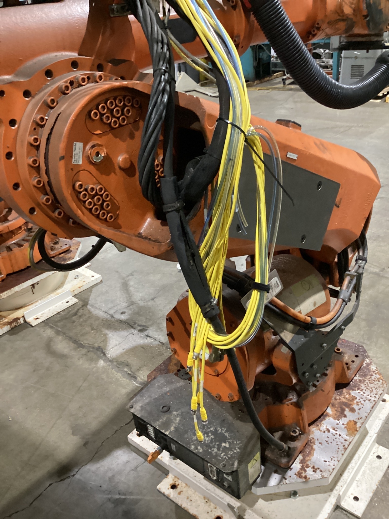 ABB IRB 6640-130/3.20 M2004 130kg 3.2m 6-Axis Robot Arm USED 4