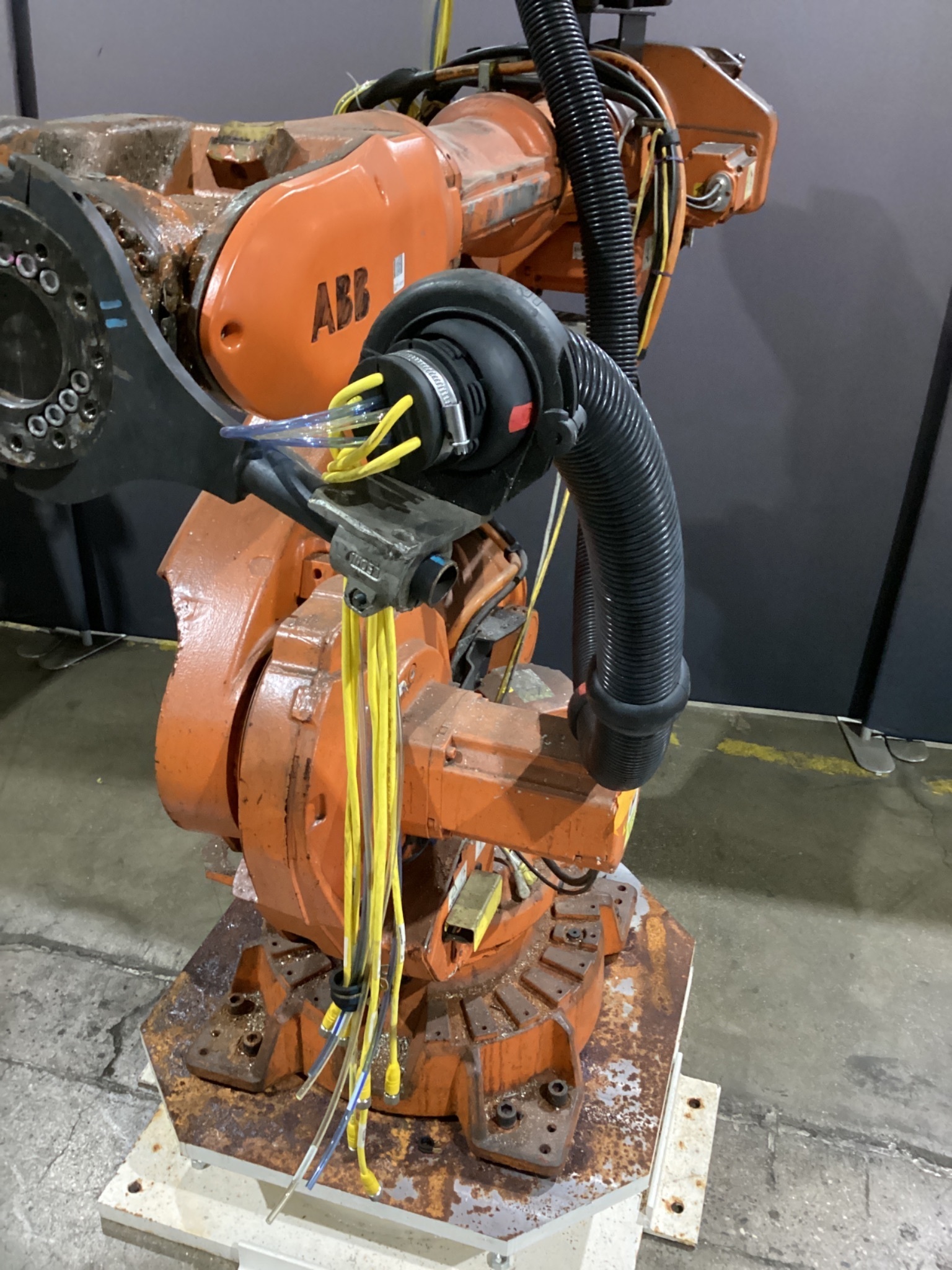 ABB IRB 6640-130/3.20 M2004 130kg 3.2m 6-Axis Robot Arm USED 0