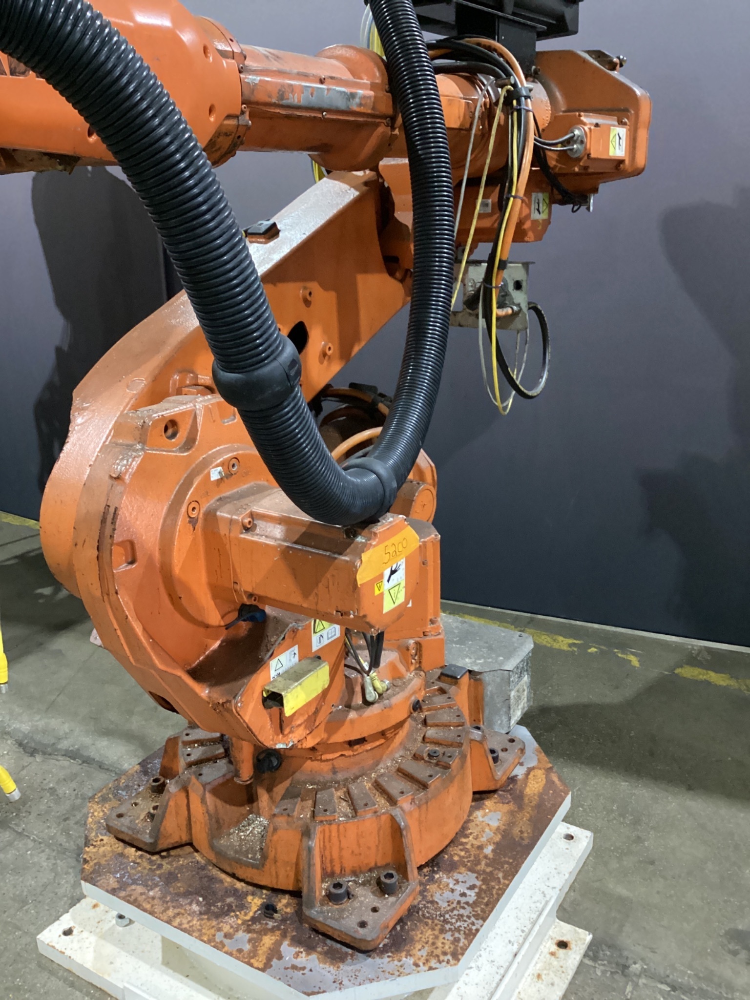 ABB IRB 6640-130/3.20 M2004 130kg 3.2m 6-Axis Robot Arm USED 3