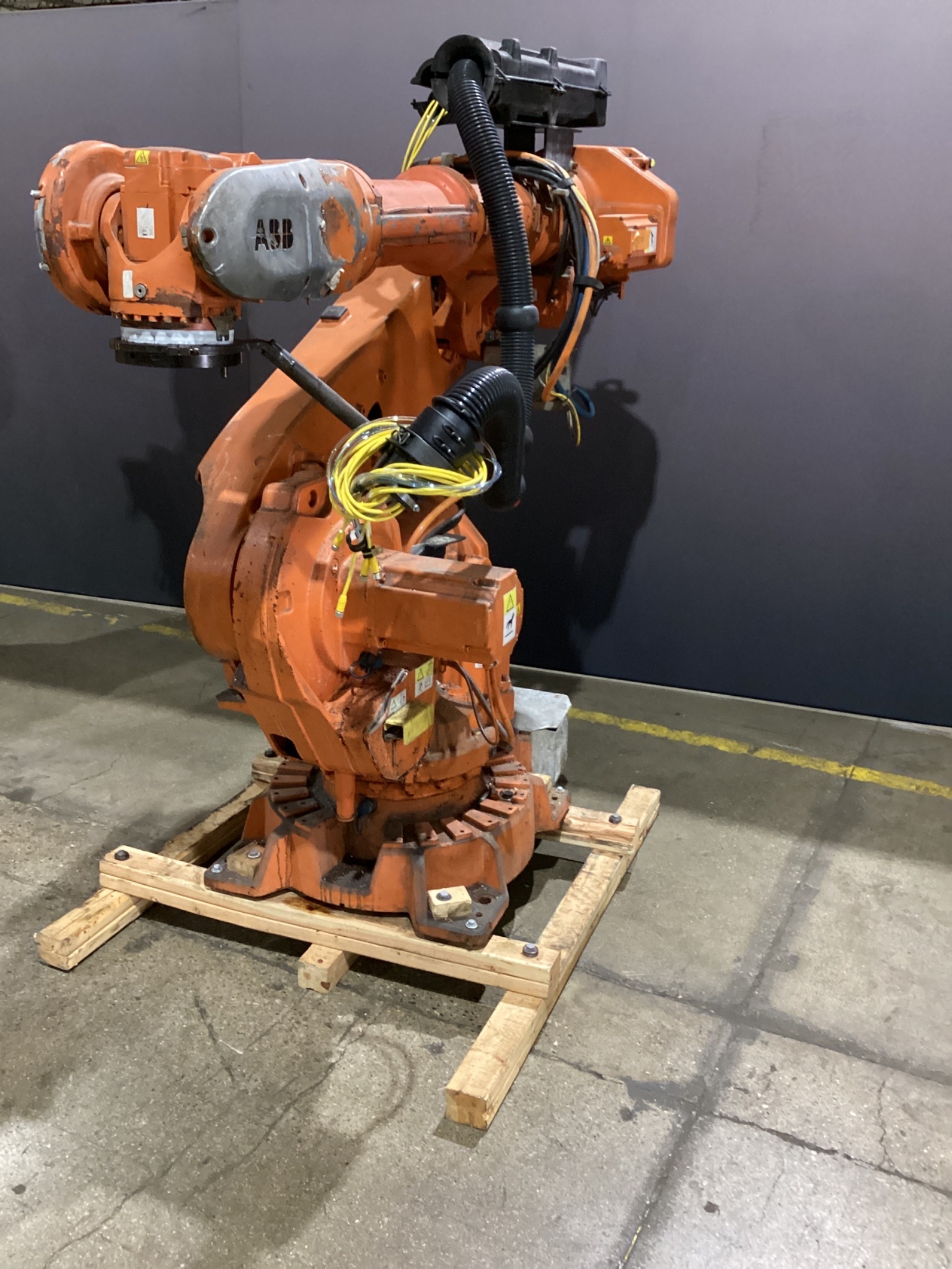 ABB IRB 6640-130/3.20 M2004 130kg 3.2m 6-Axis Robot Arm USED 0
