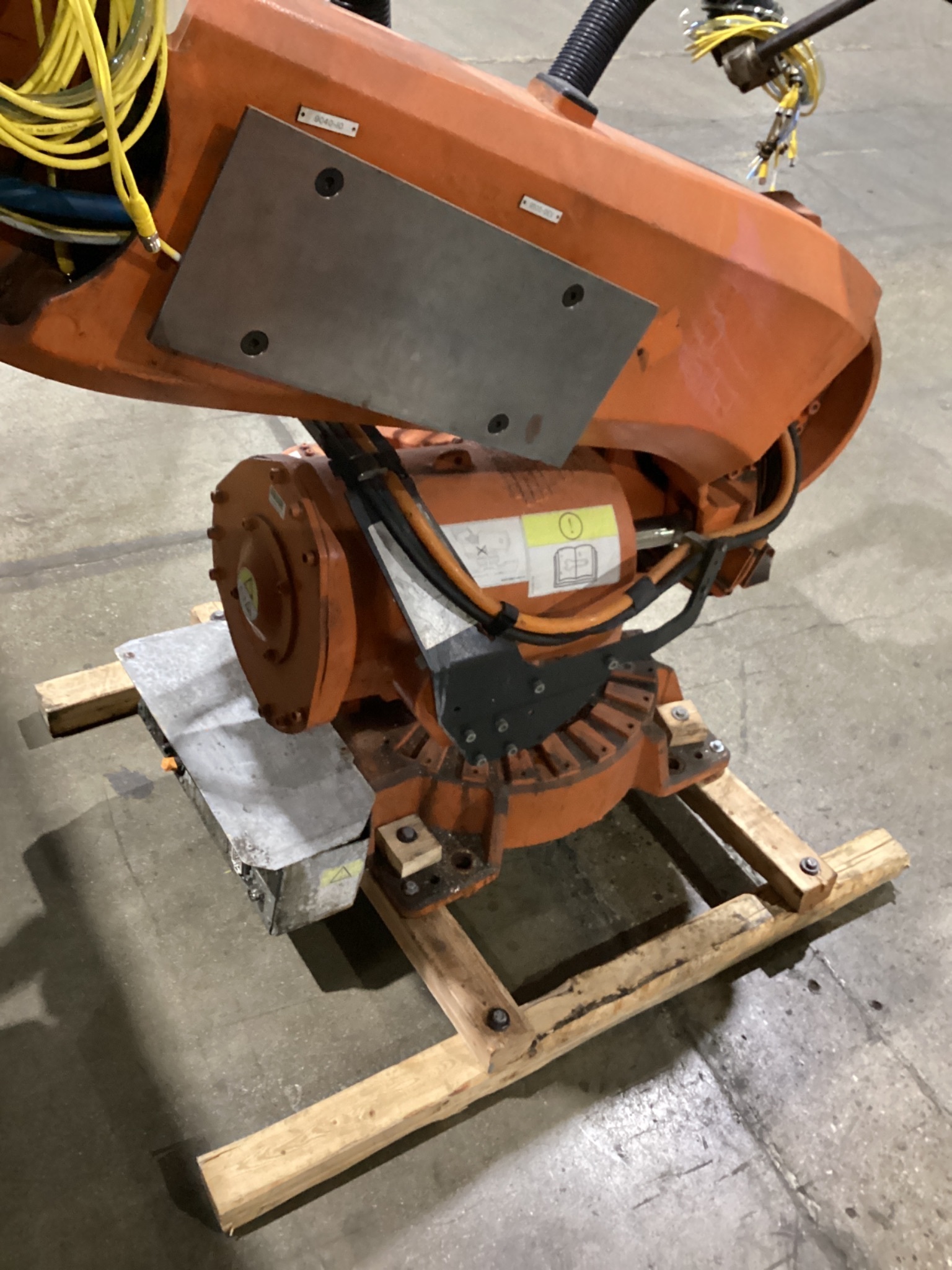 ABB IRB 6640-130/3.20 M2004 130kg 3.2m 6-Axis Robot Arm USED 8