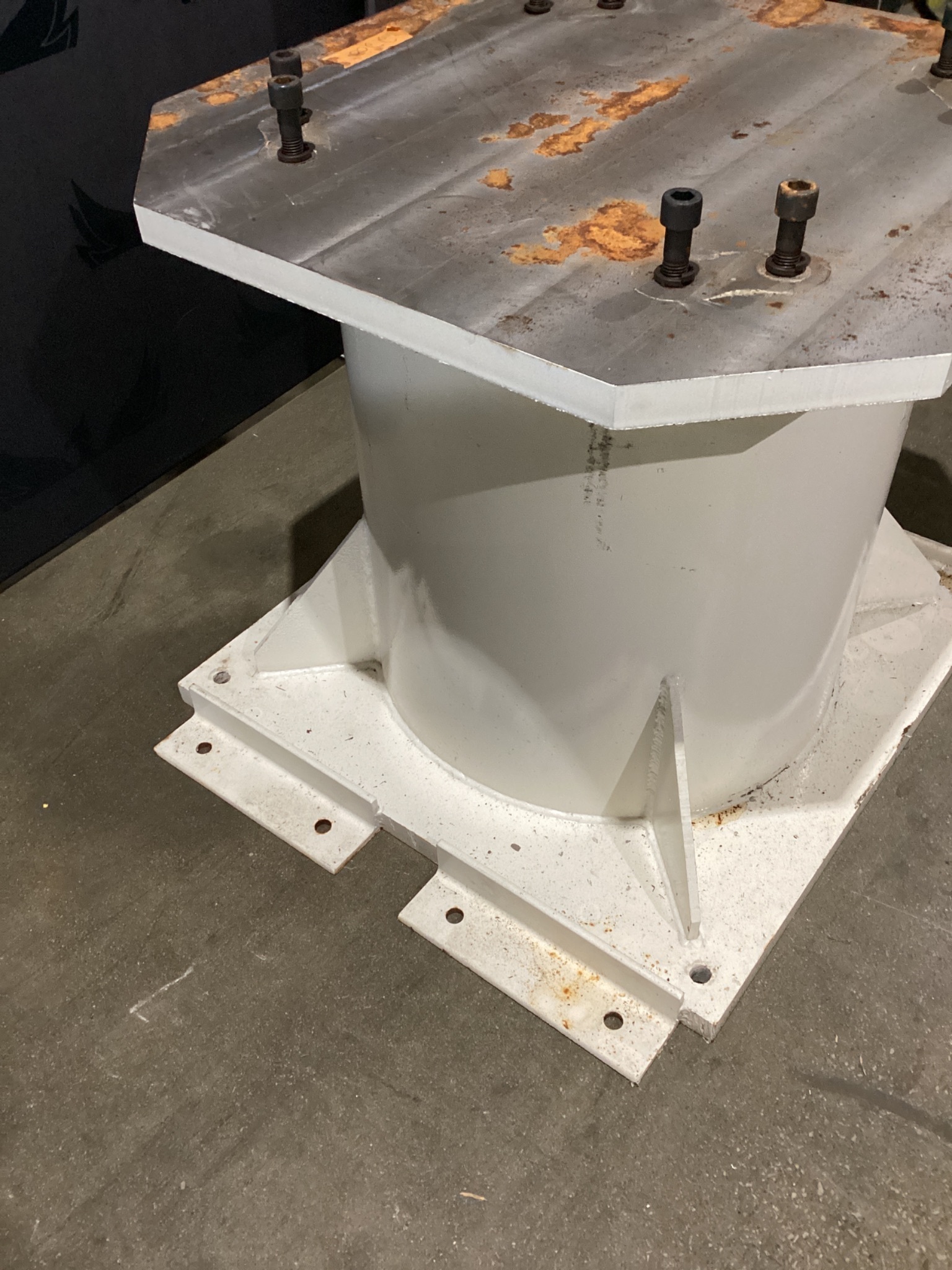 Robot Mounting Pedestal USED 1