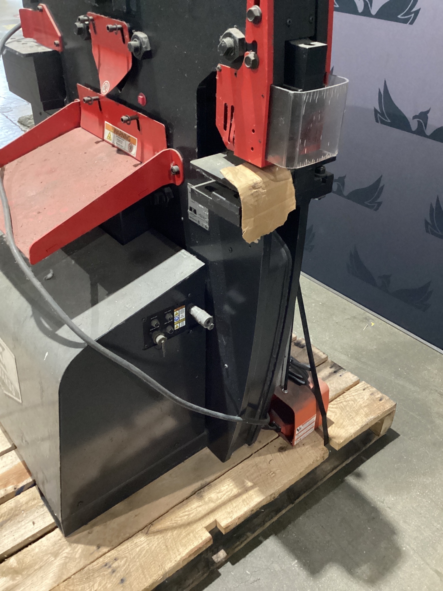 Edwards 55 Ton Hydraulic Ironworker 5 HP 230V 1PH USED 2