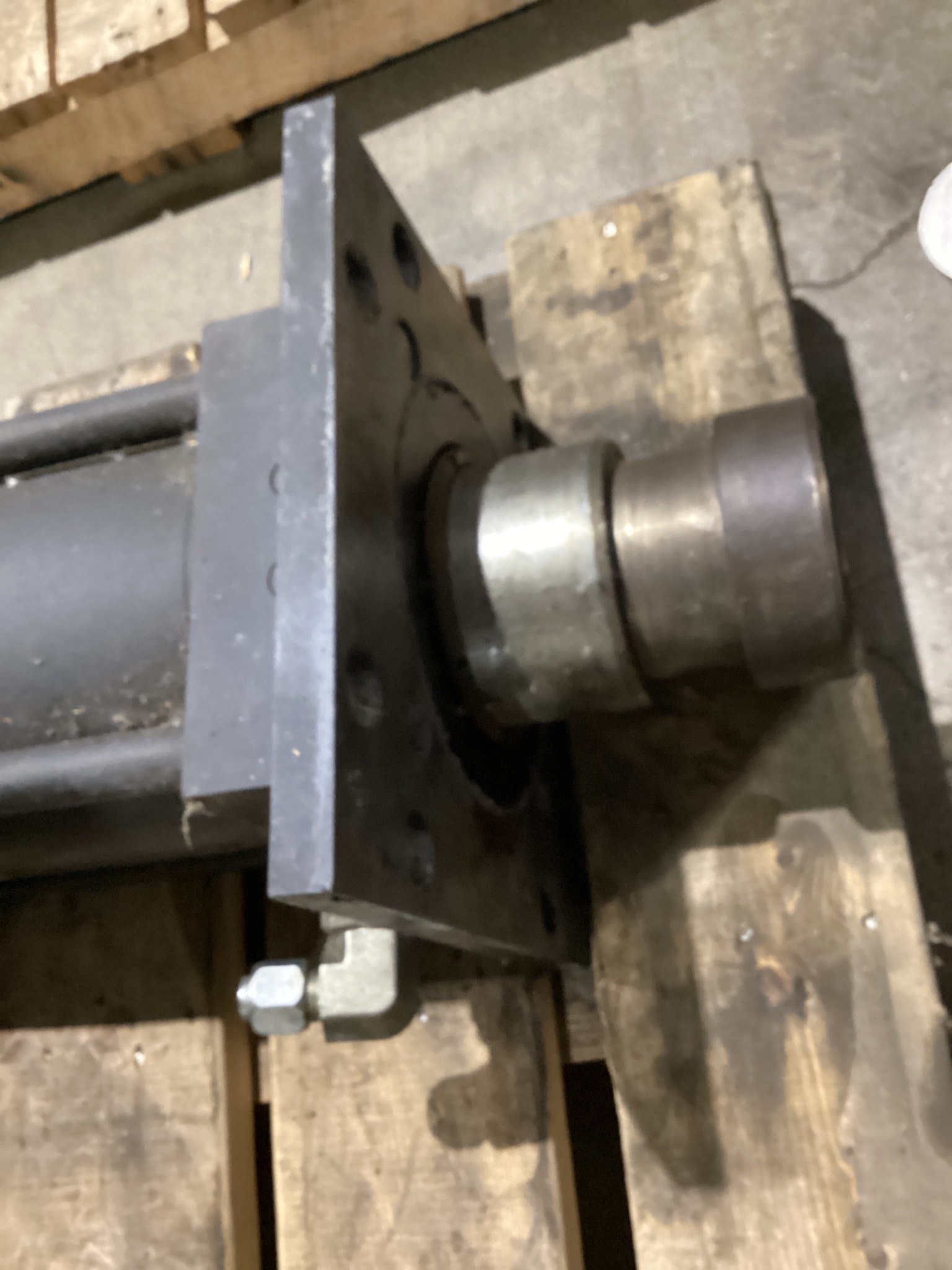 Parker 08.00 CJB3HKTS255C 14.000 Series 3H Hydraulic Cylinder USED 4