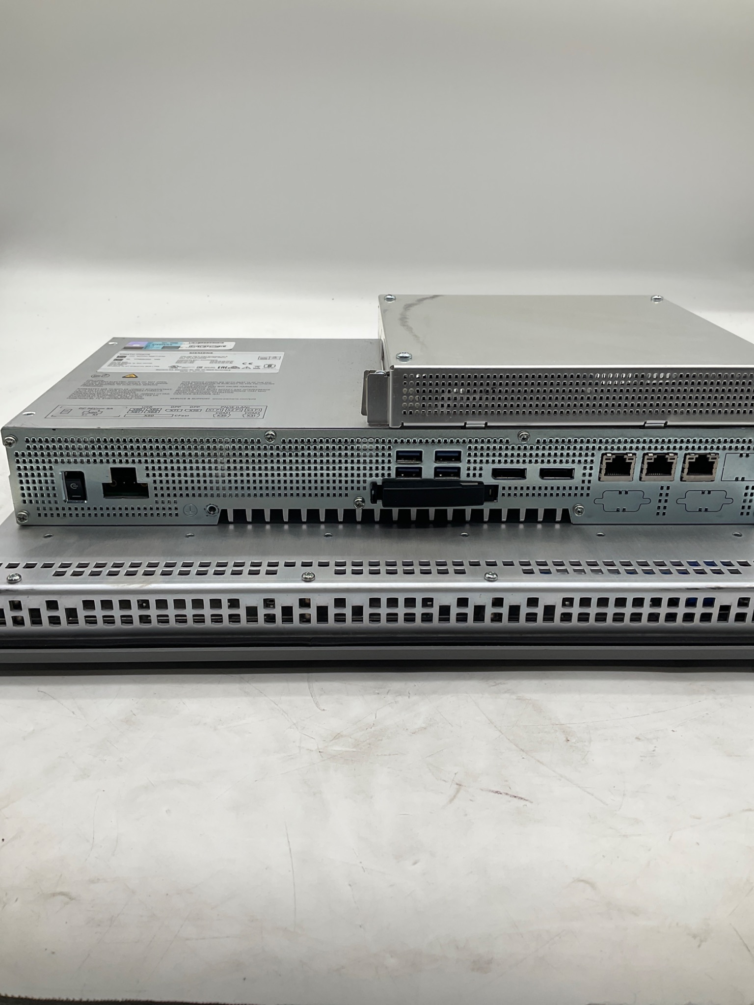 Siemens 6AV7241-5BB17-0FA0 SIMATIC IPC477E Industrial Panel PC USED 2