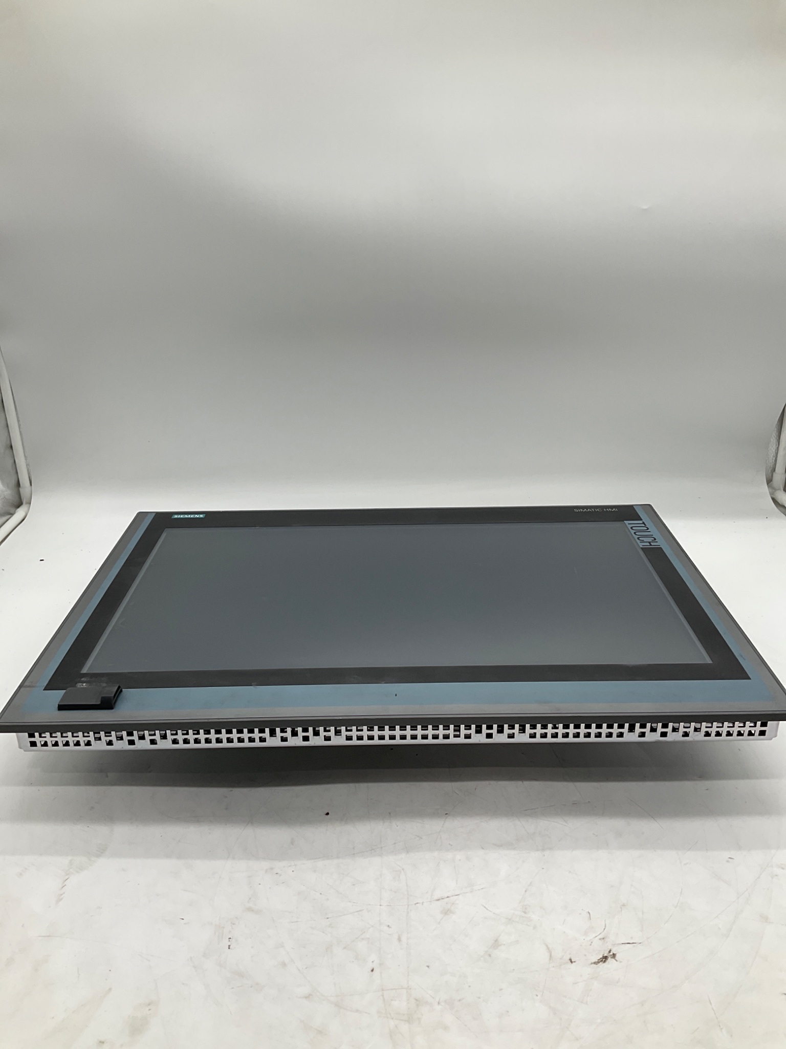 Siemens 6AV7240-6EC07-0HA0 SIMATIC IPC477D 22in Touch Panel PC USED 0
