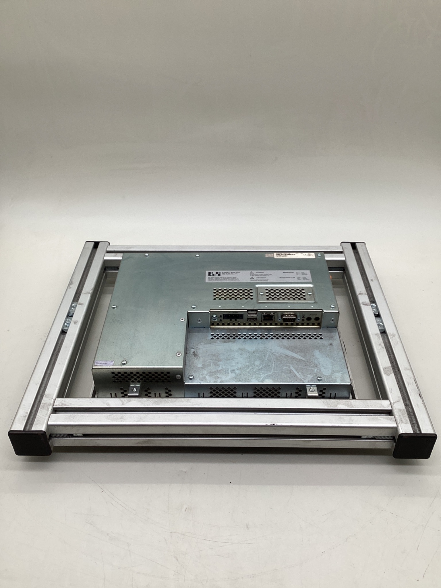 B&R 5PP320.1043-39 Power Panel PP320 10.4in Touch HMI USED 3