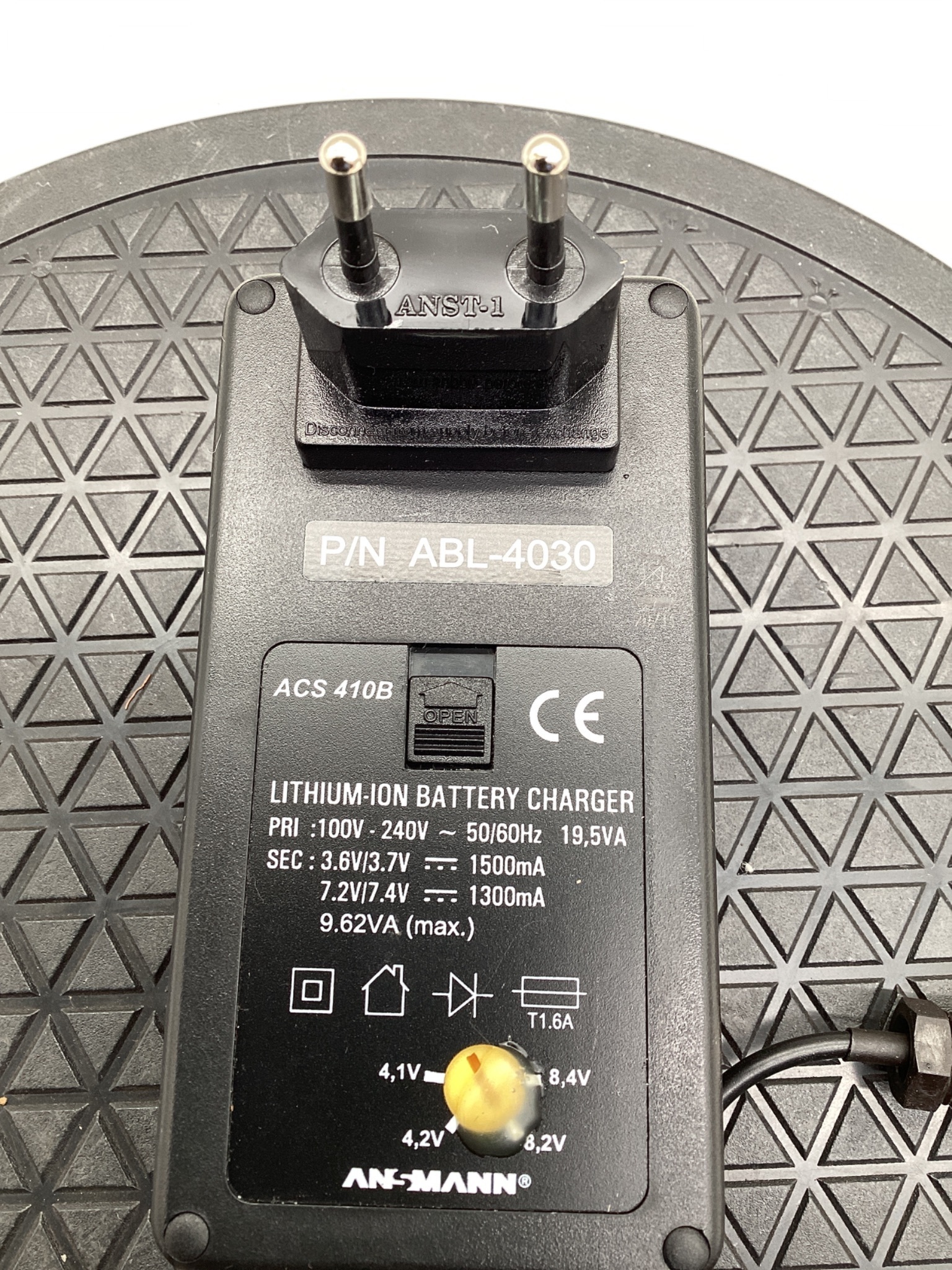 Ansmann ABL-4030 ACS 410B Lithium-Ion Battery Charger NEW 1