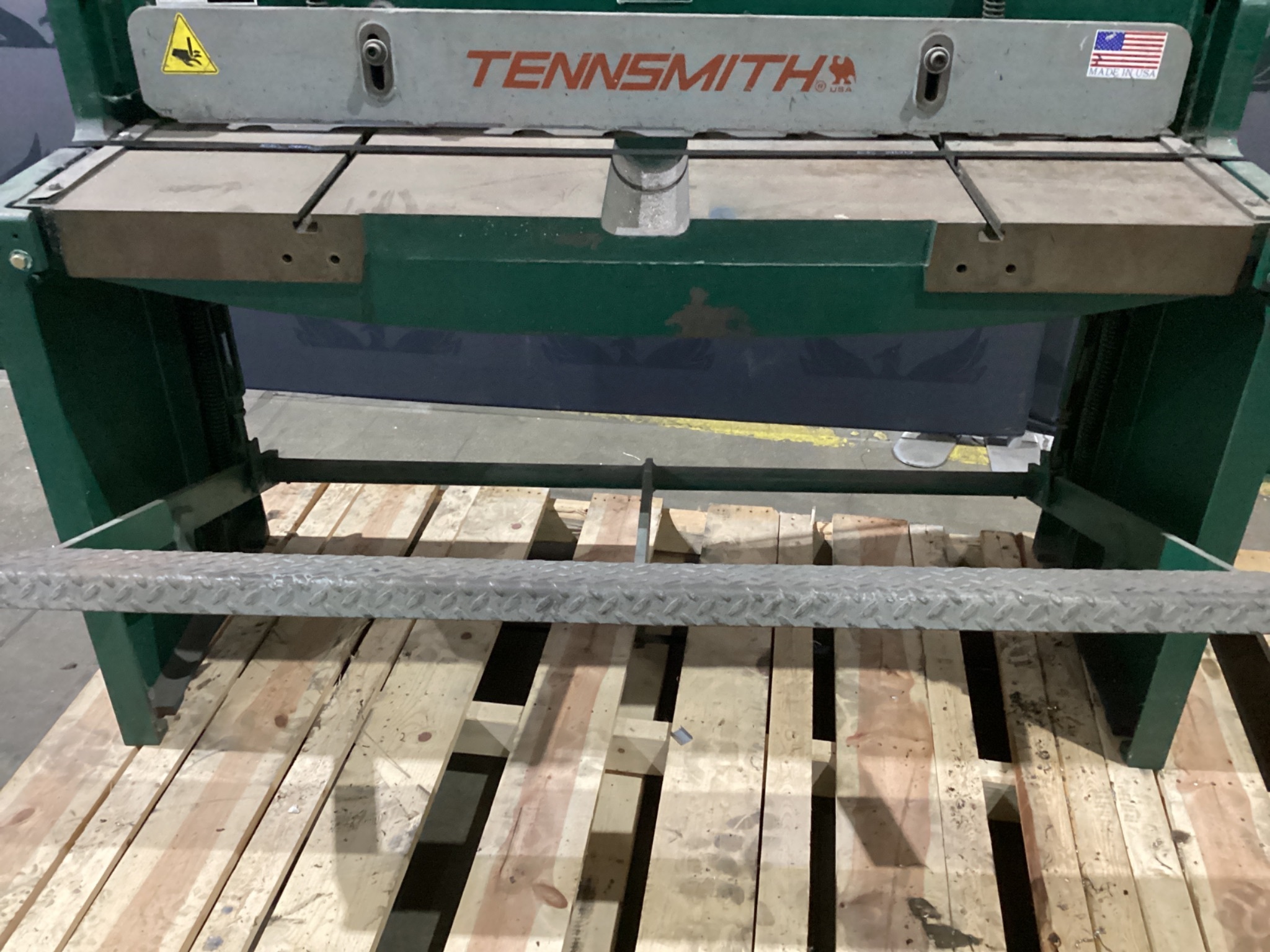 Tennsmith T5216 16 Gauge Manual Foot Sheet Metal Shear USED 1