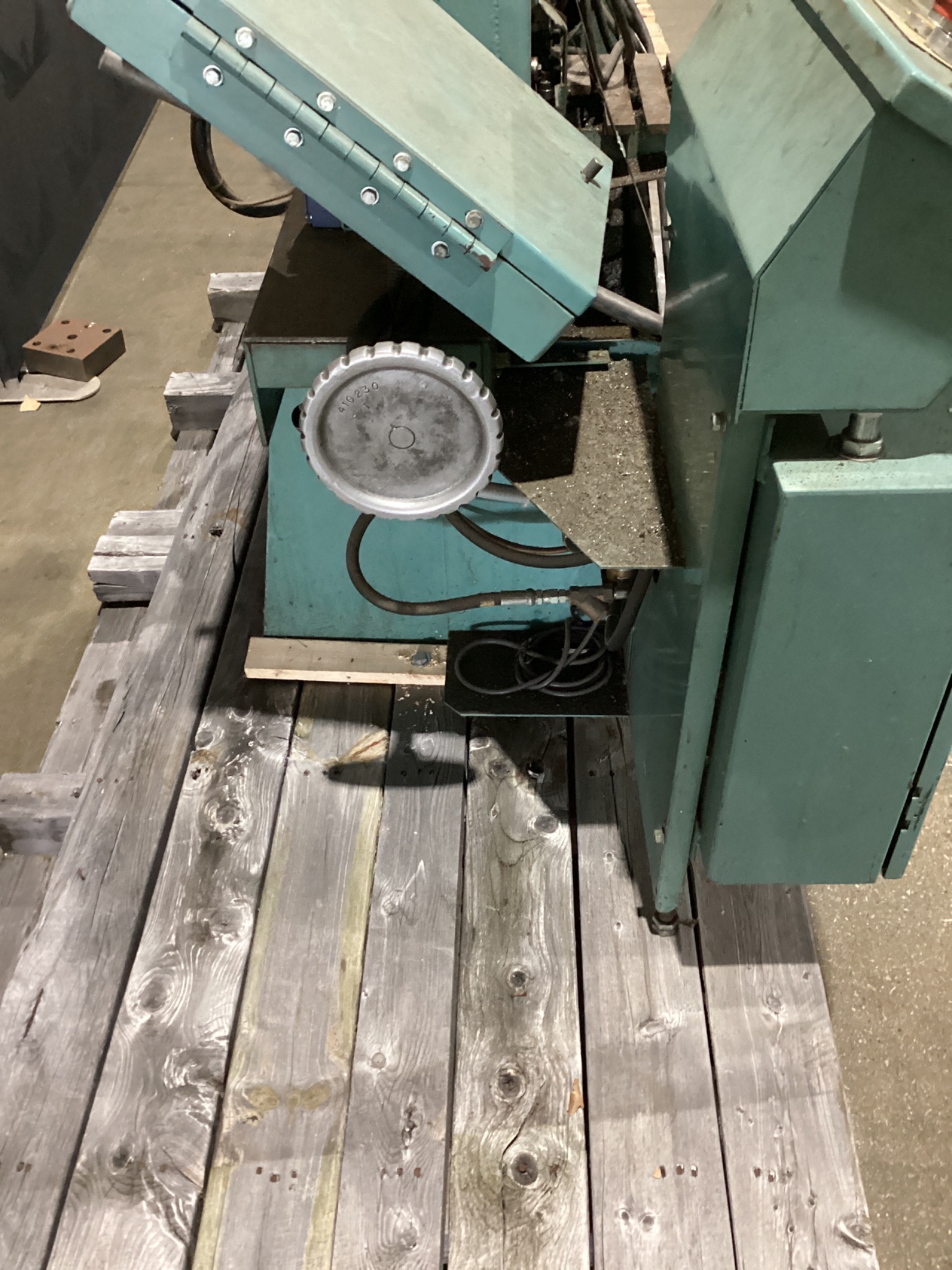 W.F. Wells W-9-1 Horizontal Metal Cutting Bandsaw 1in Blade 3PH USED 3