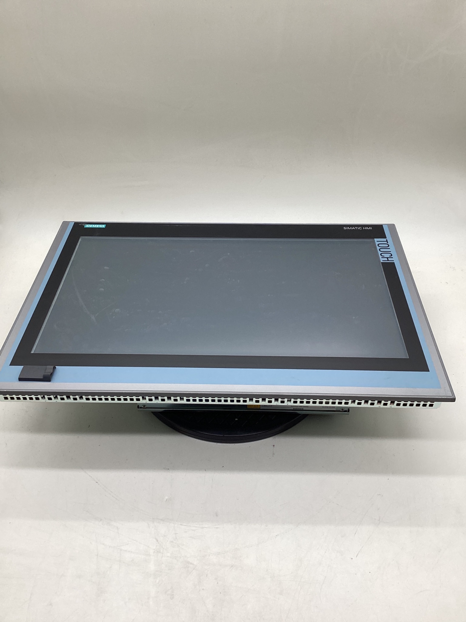 Siemens 6AV7260-2GY31-0BX6 SIMATIC IPC677D 22in Touch Panel PC USED 0
