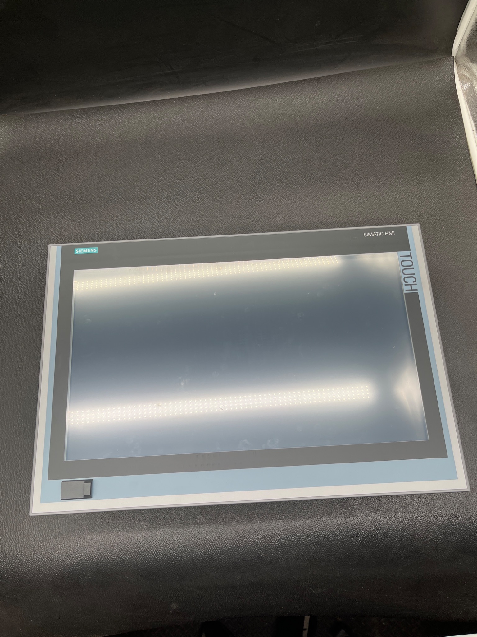 SIEMENS 6AV7241‑7EB18‑0FA0 SIMATIC IPC477E Touch Panel HMI USED 0