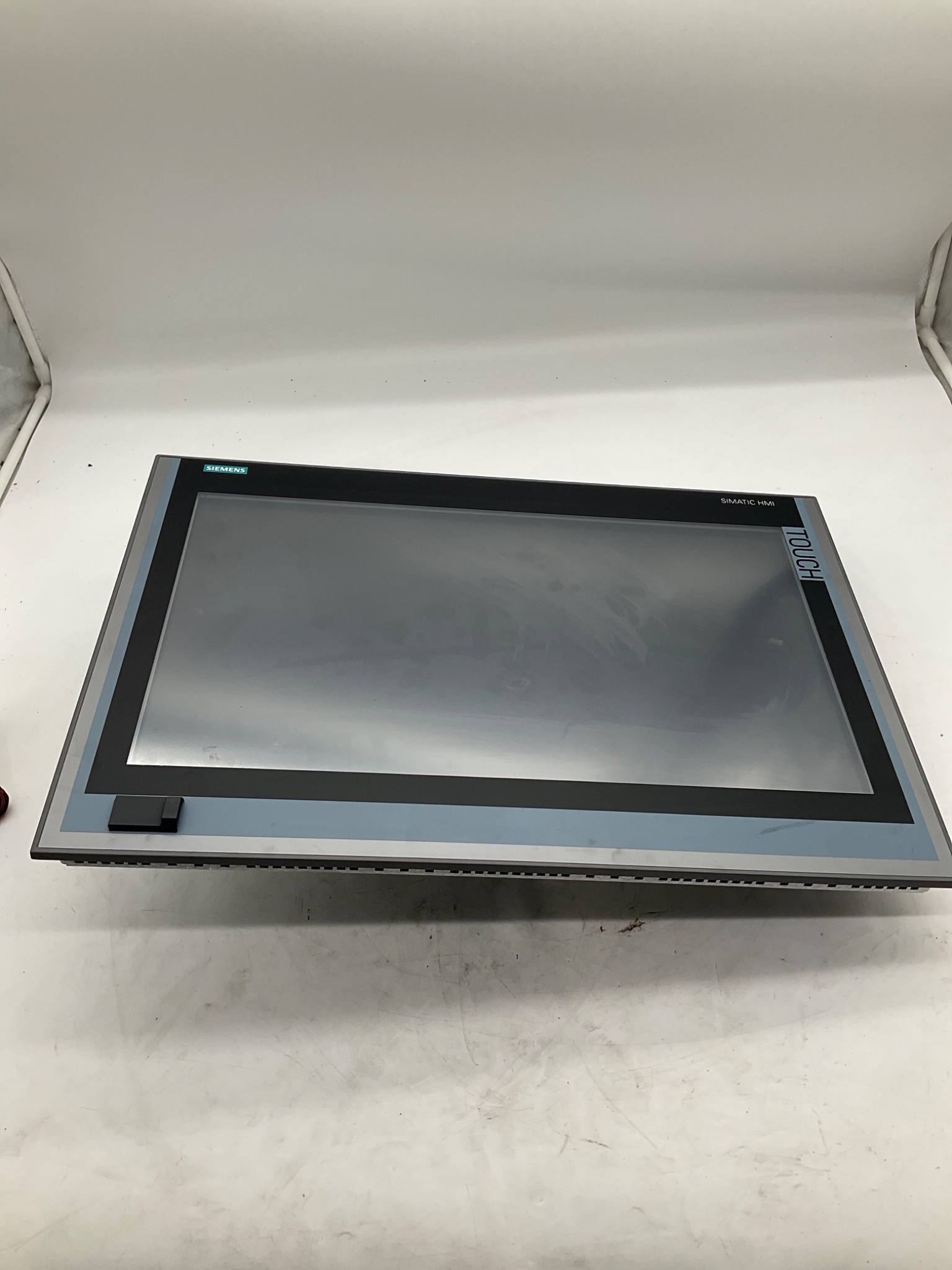Siemens 6AV7241-7EB18-0FA0 SIMATIC IPC477E 22in Touch Panel PC USED 0