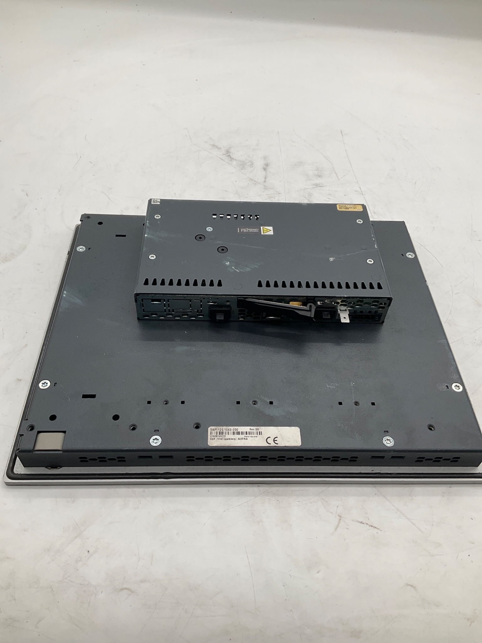 B&R 5AP1120.1043-000 10.4in VGA Single-Touch Automation Panel USED 1