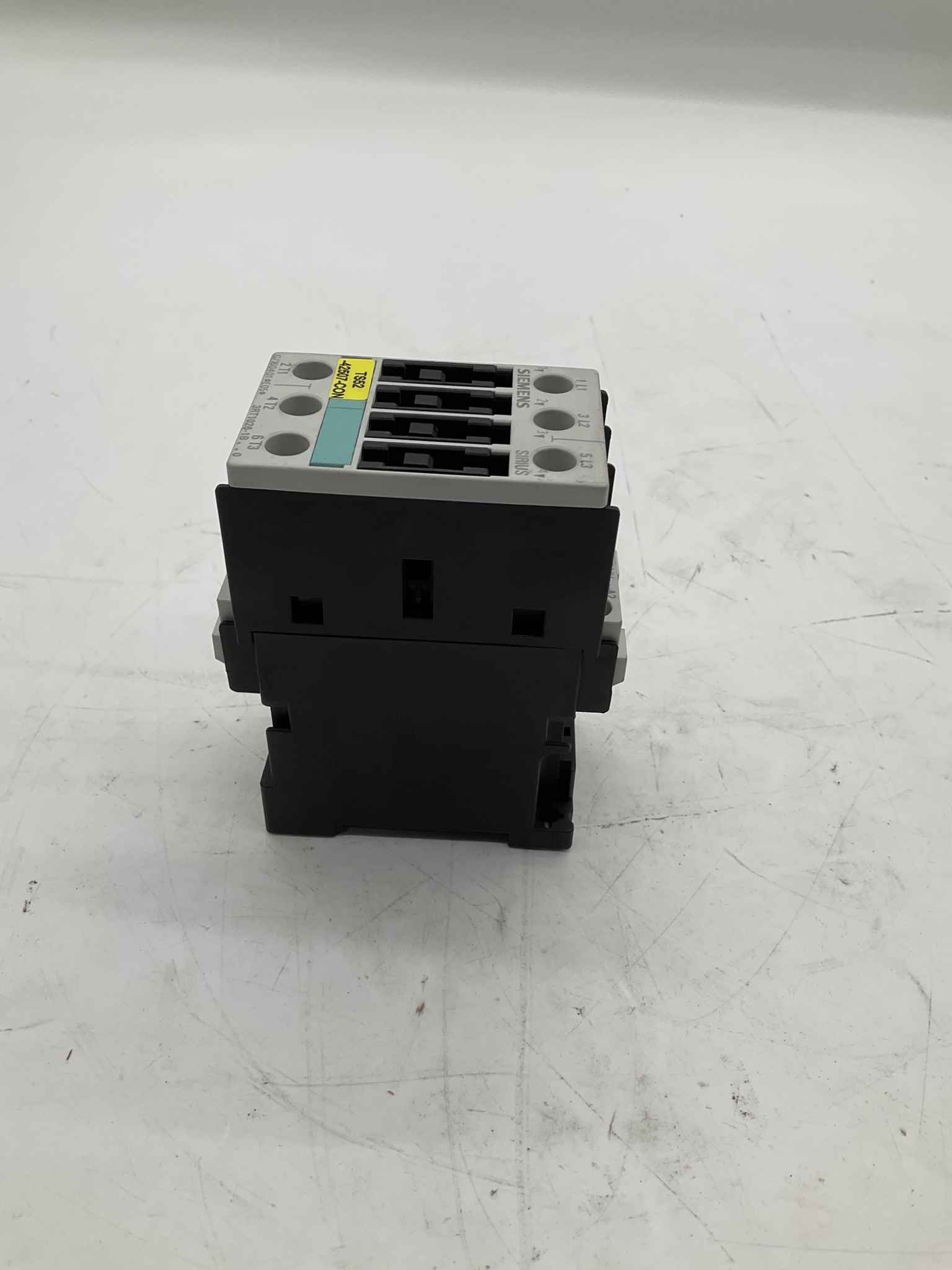 Siemens 3RT1026-1BB40 SIRIUS 3-Pole Contactor USED 2