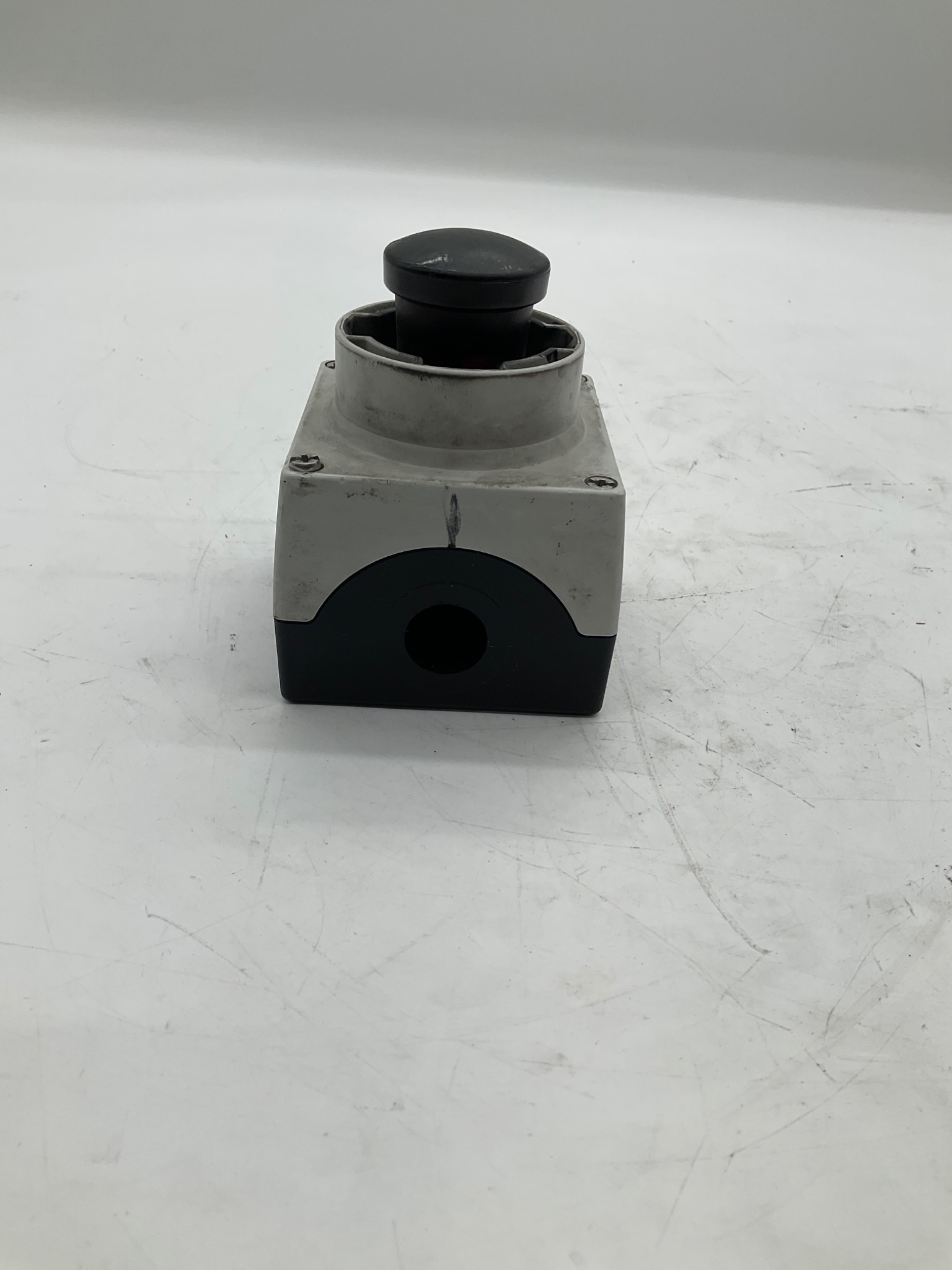 Siemens 3SU1801-2GA00-2AA1 SIRIUS ACT Enclosed Pushbutton Station USED 3