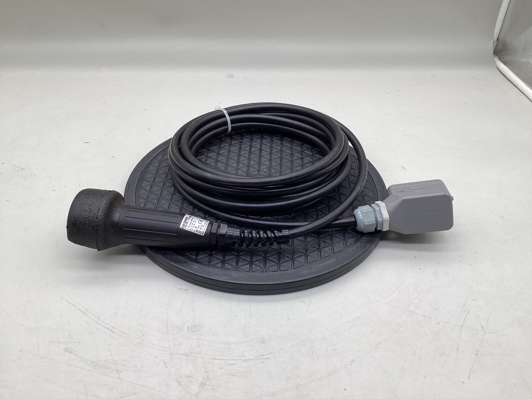 EUCHNER ZSA092141C2038 2-Contact Enabling Switch IP67 USED 2