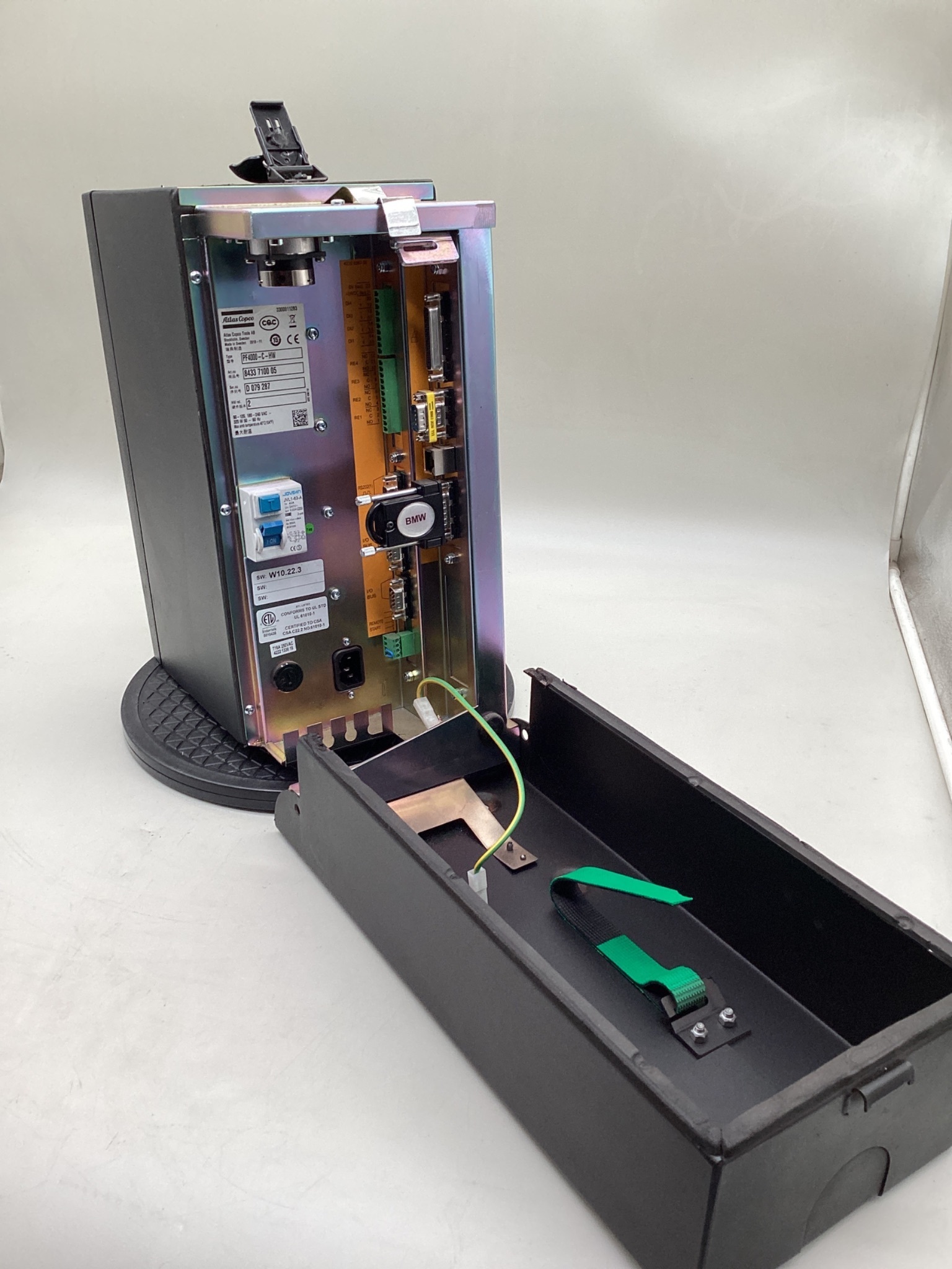 Atlas Copco 8433 7100 05 / PF4000-C-HW Power Focus 4000 Controller USED 2