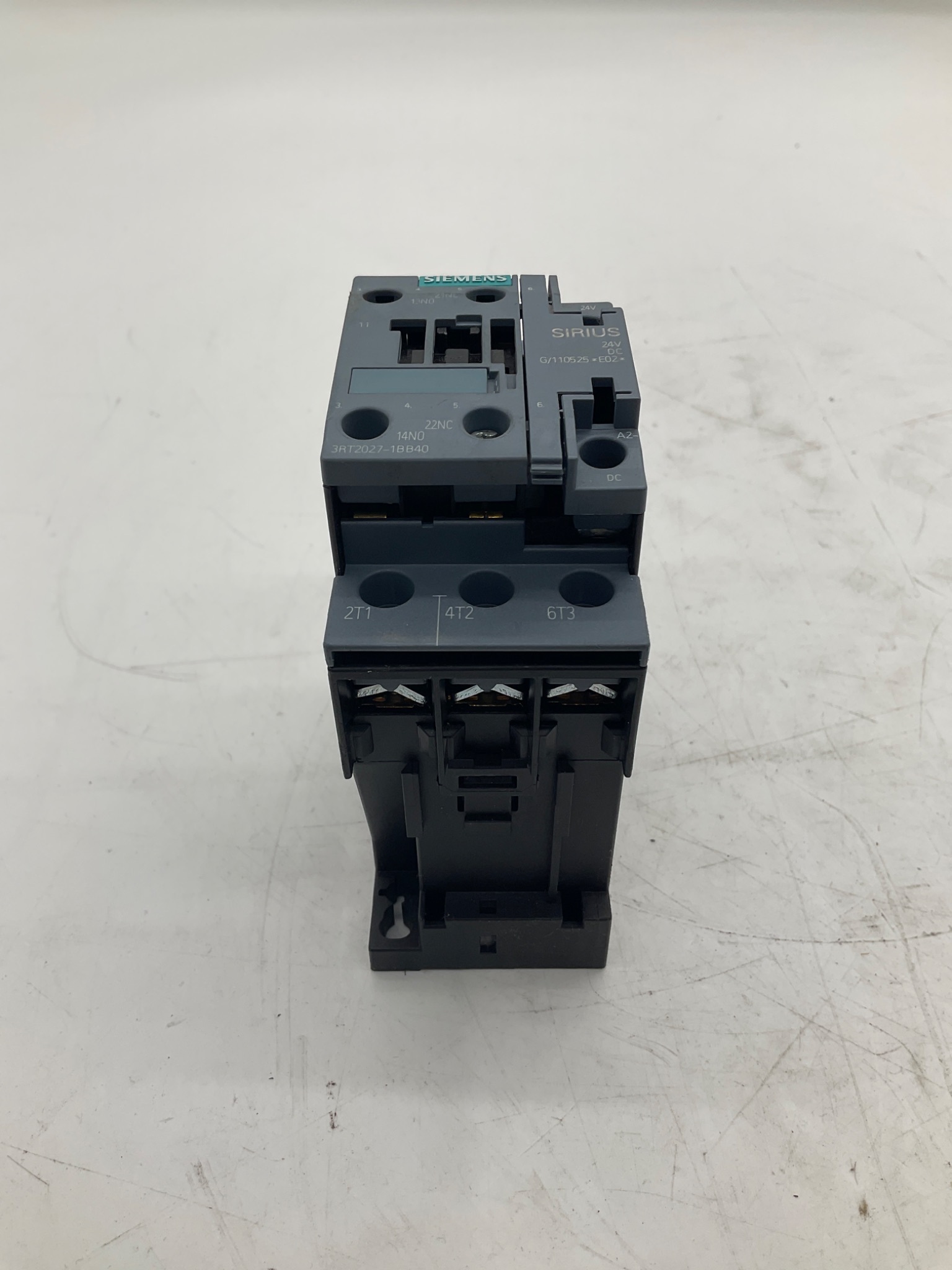 Siemens 3RT2027-1BB40 SIRIUS 3-Pole Contactor 24VDC Coil USED 1
