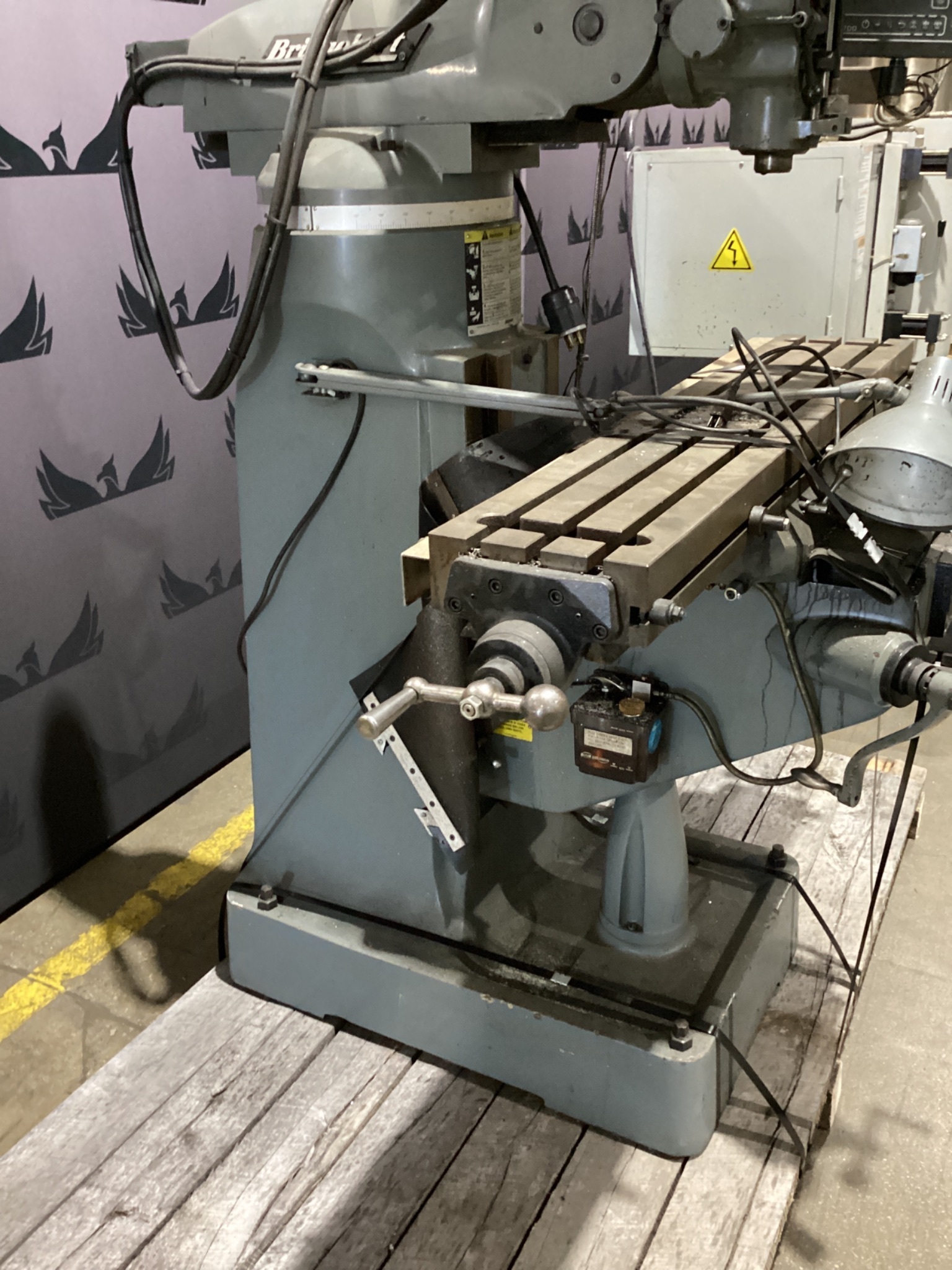 BRIDGEPORT SERIES I Vertical Milling Machine With DRO & Power Feed USED 3
