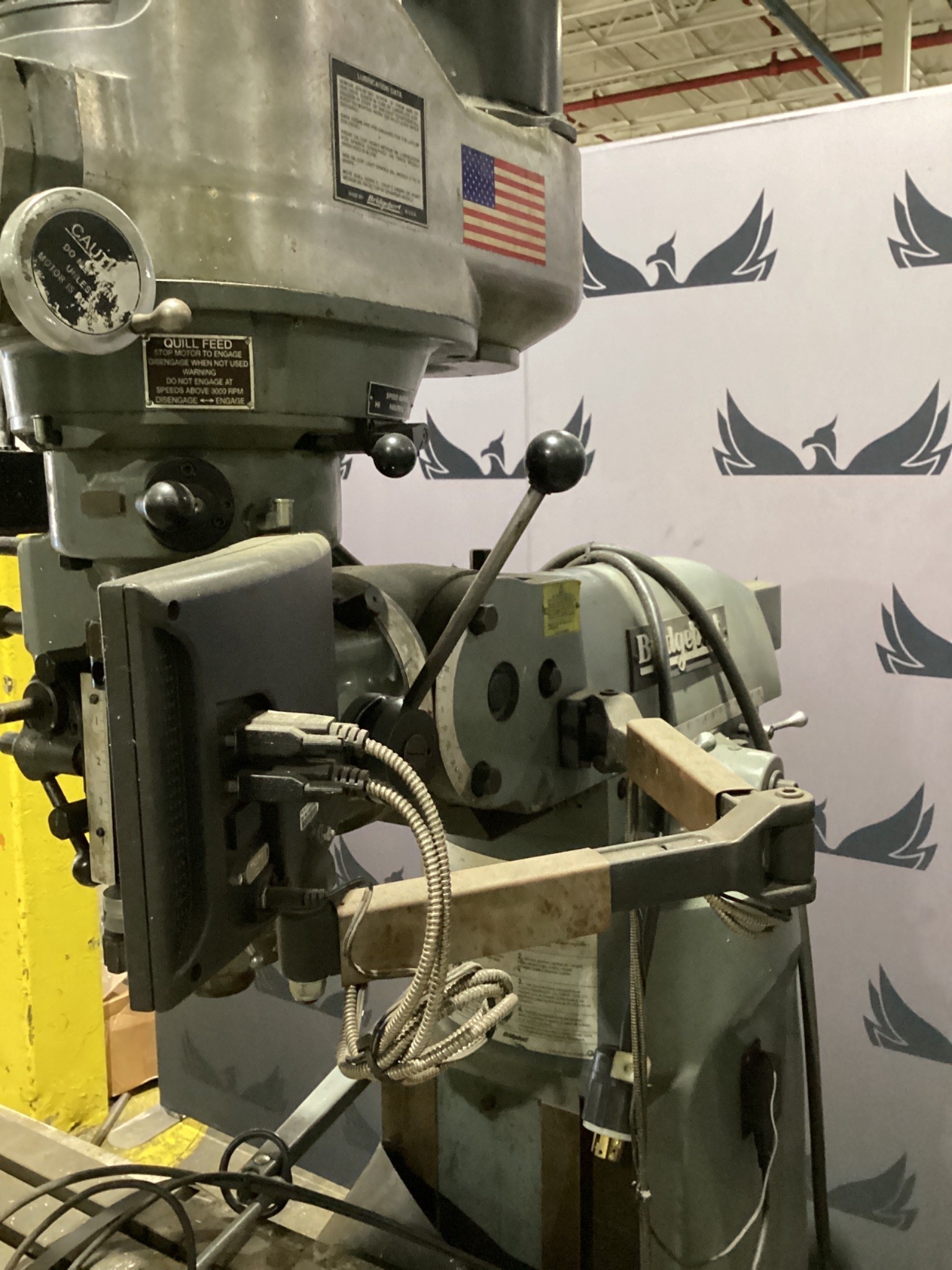 BRIDGEPORT SERIES I Vertical Milling Machine With DRO & Power Feed USED 4