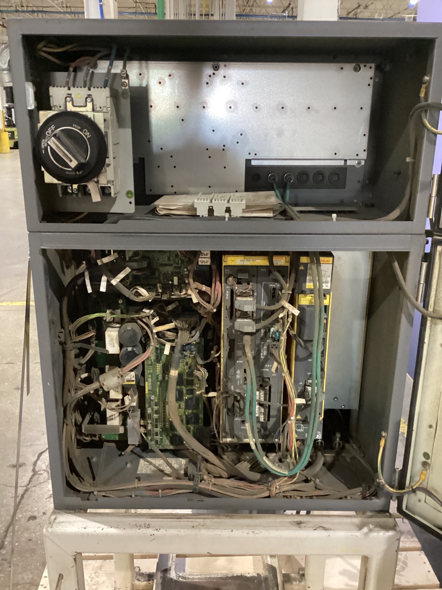 FANUC ARC Mate 120iC with R-30iB Controller FOR PARTS / NOT WORKING 2