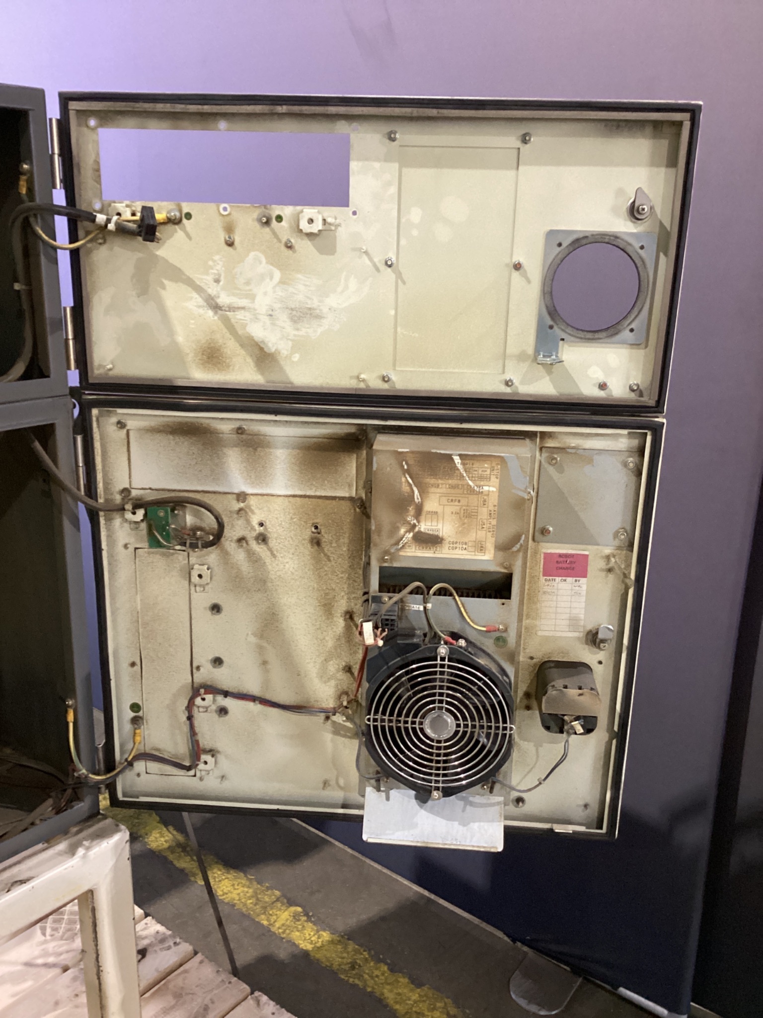 FANUC ARC Mate 120iC with R-30iB Controller FOR PARTS / NOT WORKING 3