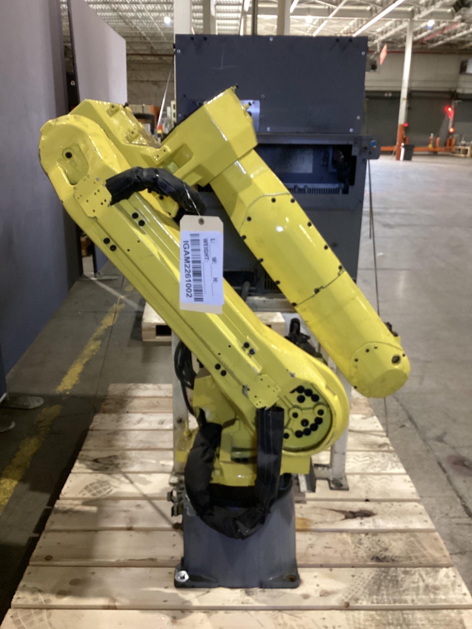 FANUC ARC Mate 120iC with R-30iB Controller FOR PARTS / NOT WORKING 5