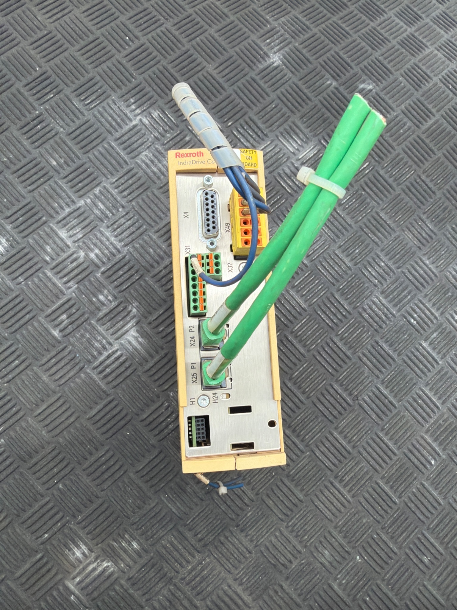 BOSCH REXROTH HCS01.1E‑W0009‑A‑02‑B‑ET‑EC‑NN‑L4‑NN‑FW SERVO DRIVE; USED 3