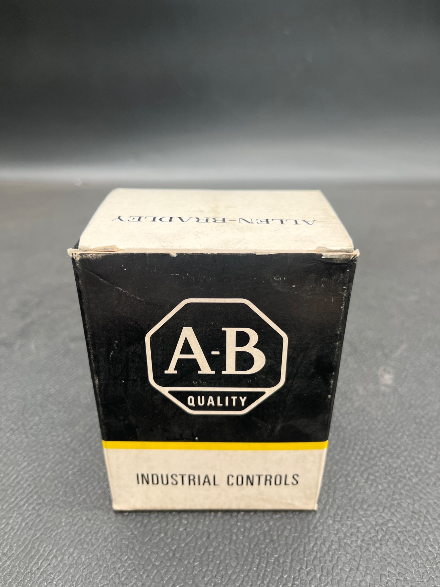 ALLEN BRADLEY 802M‑AJ1NF Limit Switch NEW 2
