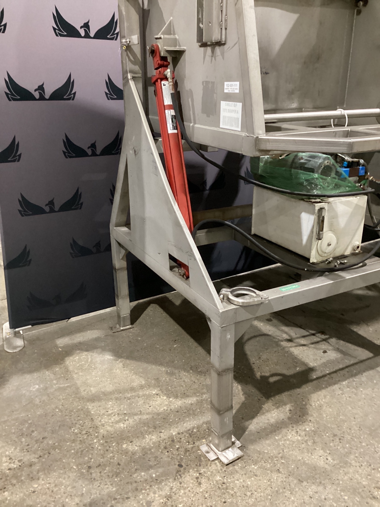 AUTOMATION EXPERTS INC 102-11 Hydraulic Tote Dumper USED 1