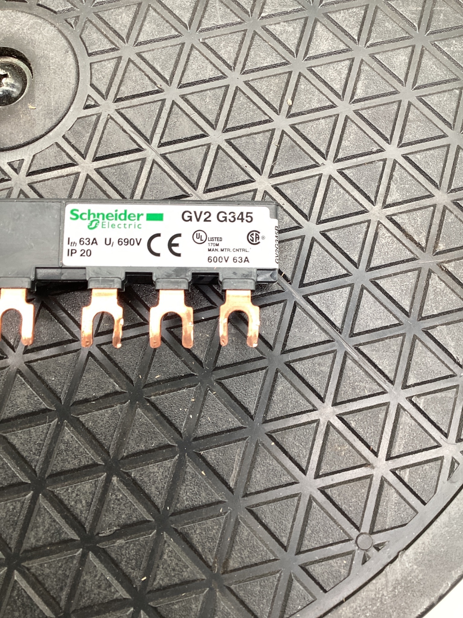 SCHNEIDER ELECTRIC GV2G345 3-Position 3-Phase 63A Comb Busbar NEW 2