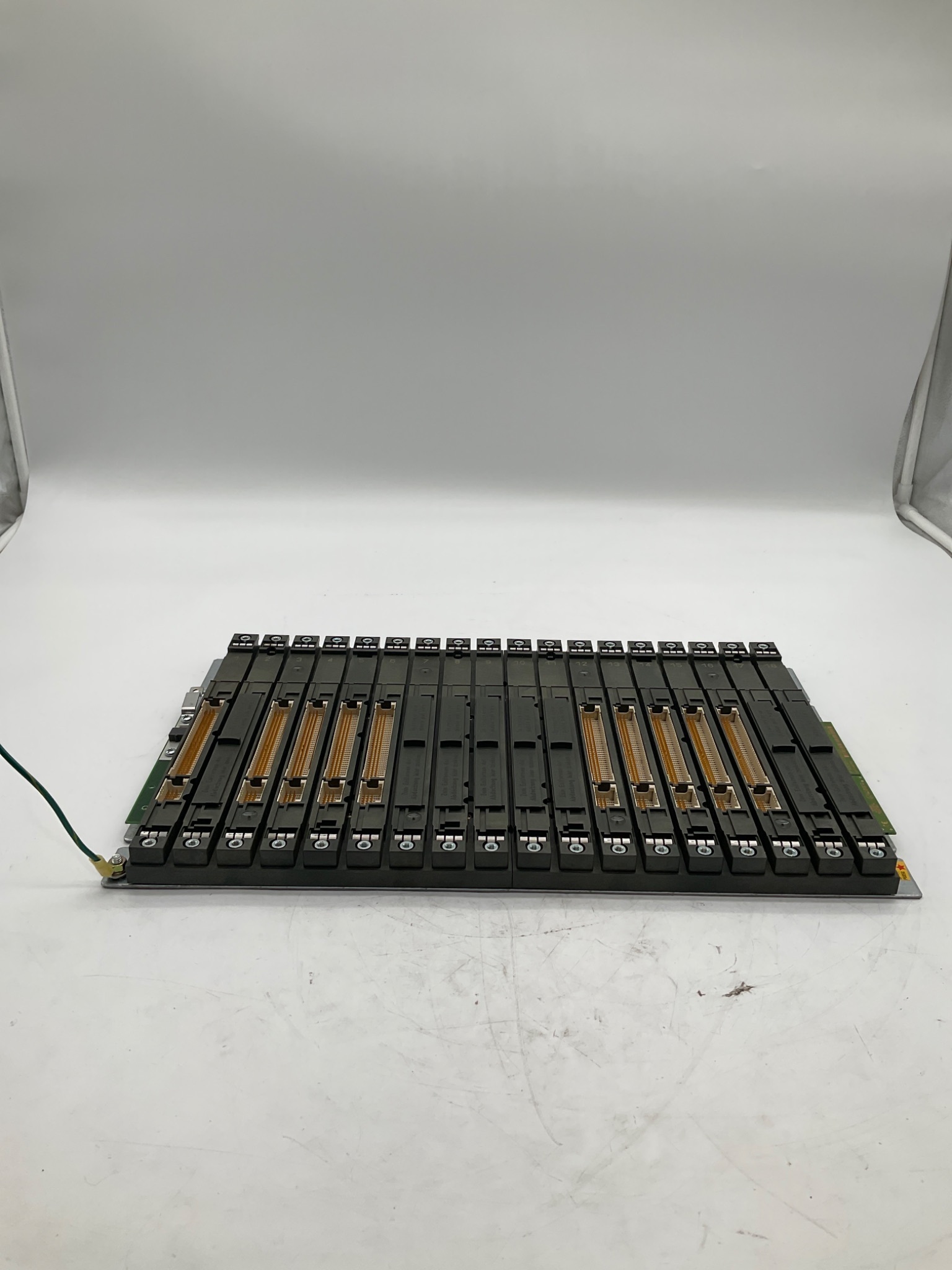 SIEMENS 6ES7400-1TA01-0AA0 SIMATIC S7-400 UR1 18-Slot Rack USED 2