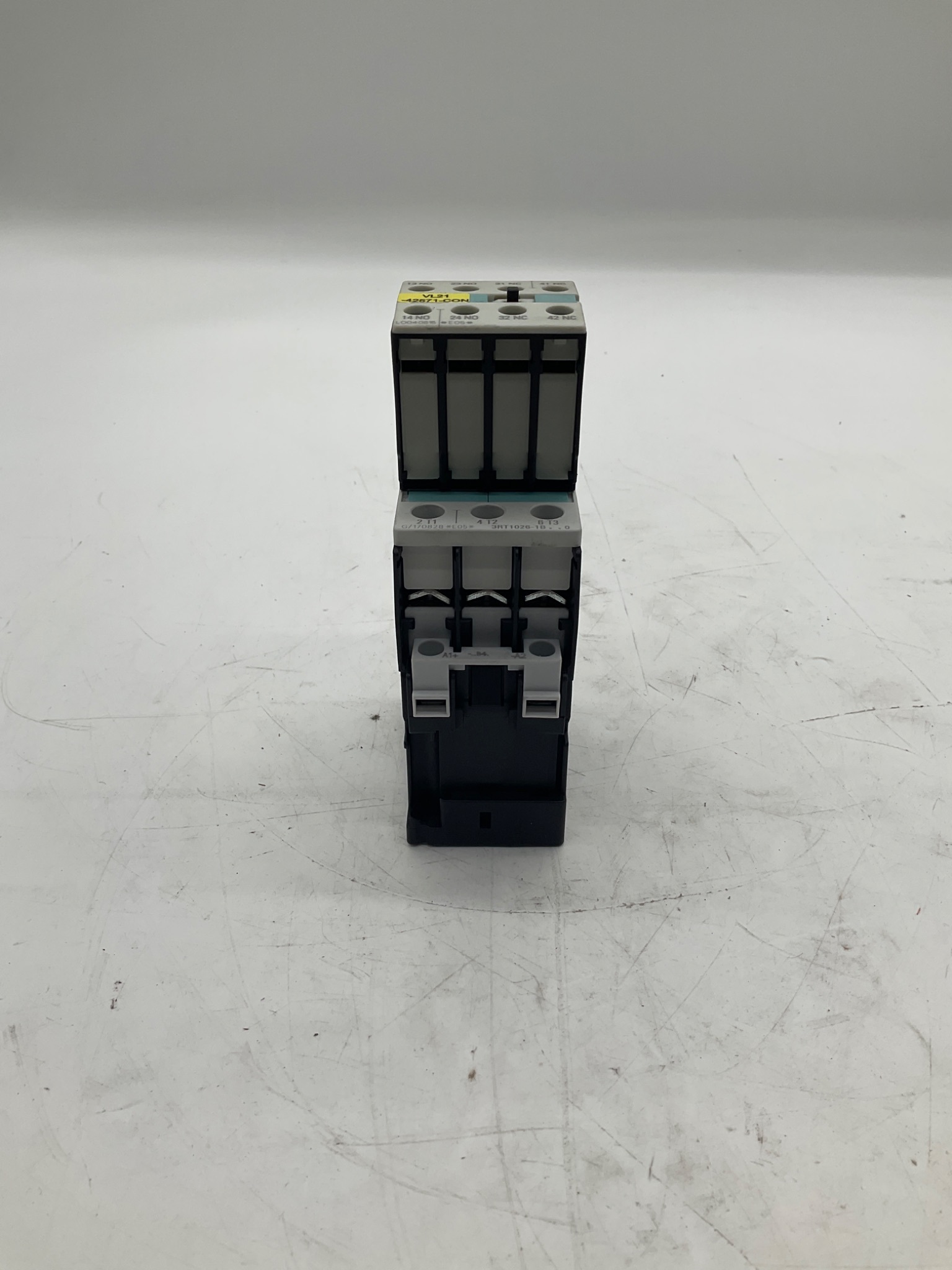 SIEMENS 3RT1026-1BB40 Contactor With 3RH1921-1FA22 Auxiliary Block USED 0