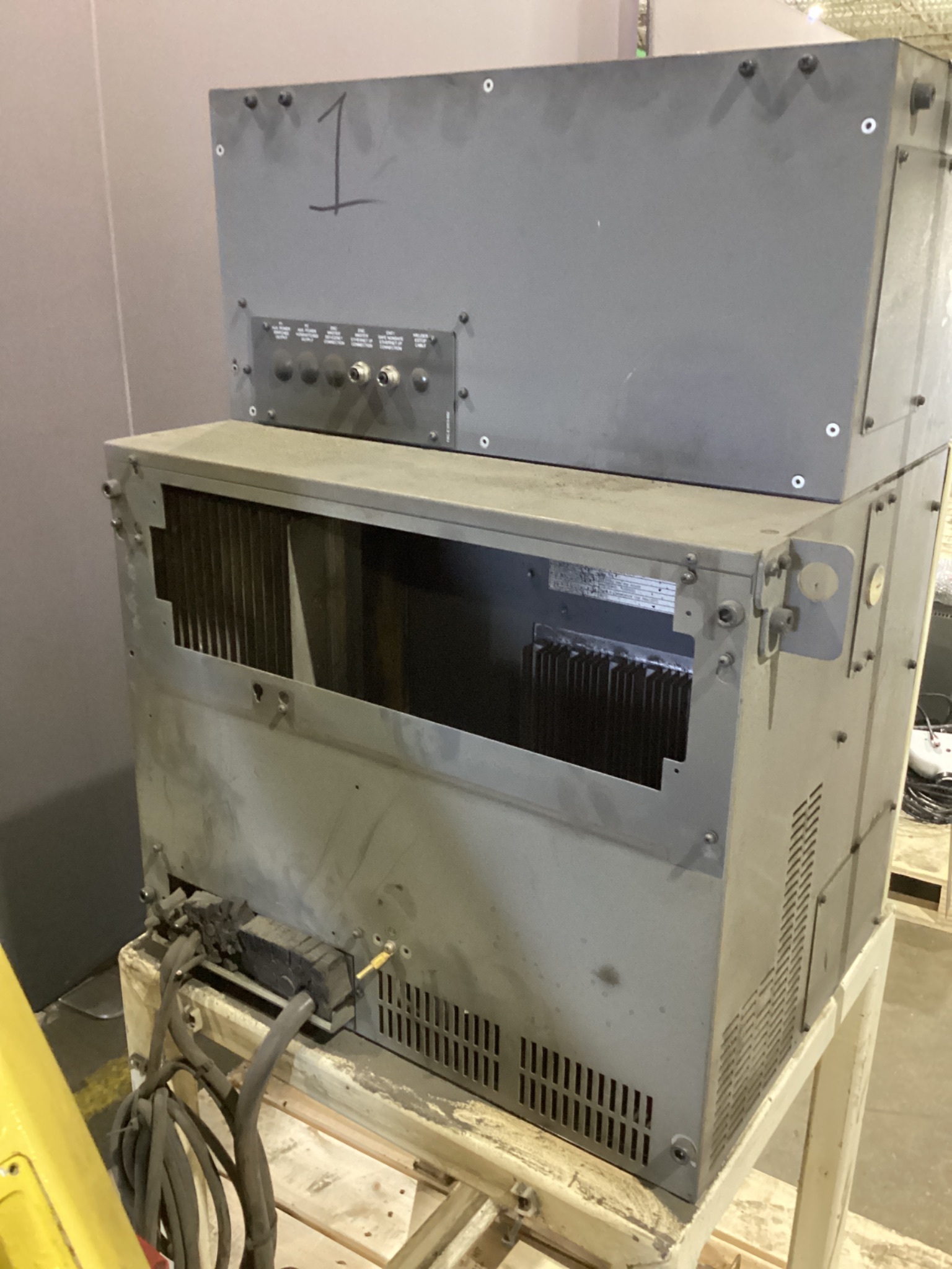 FANUC ARC Mate 120iC with R-30iB Controller FOR PARTS / NOT WORKING 7