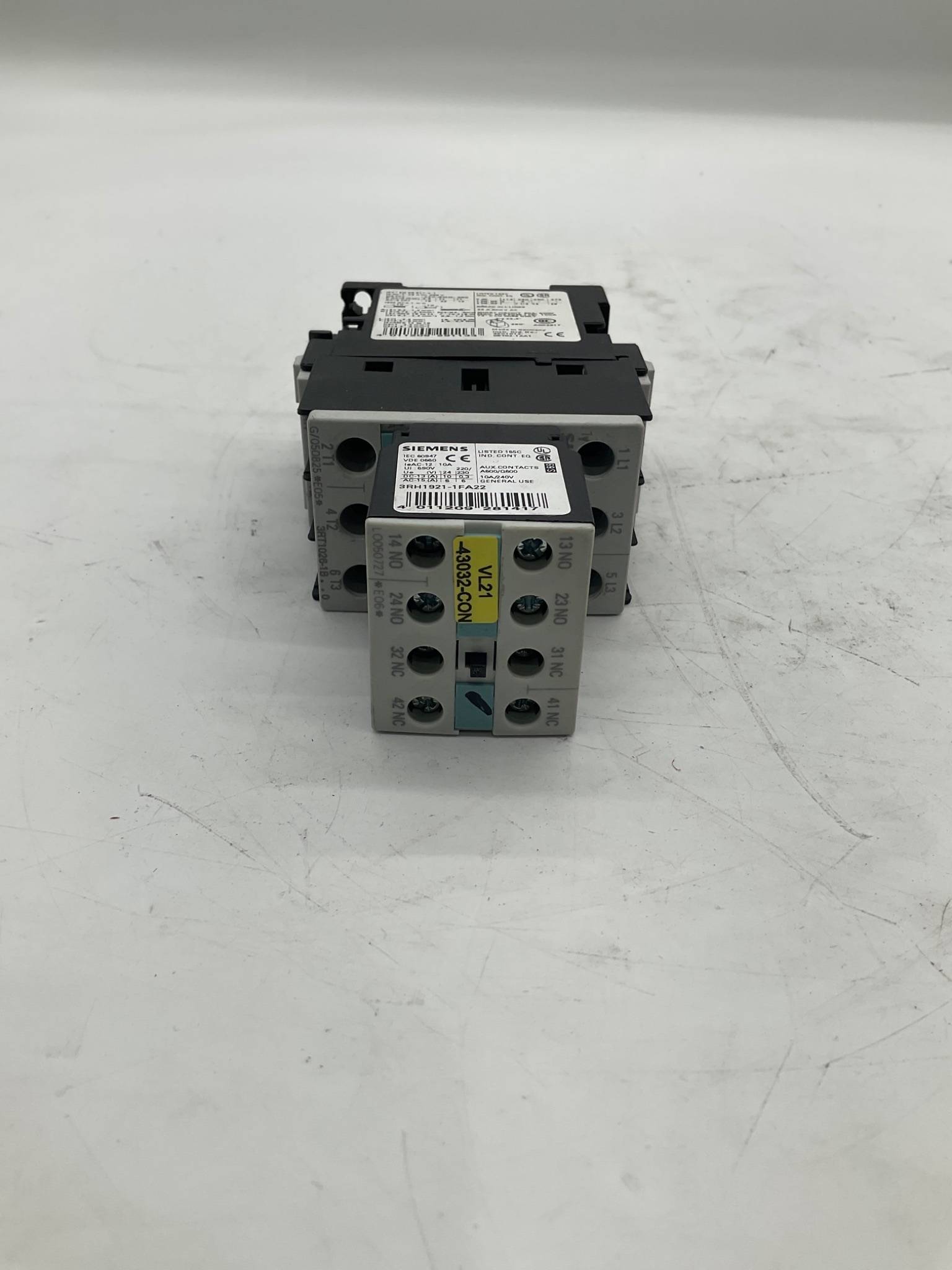 SIEMENS 3ZX1012-0RT02-1AA1 Contactor With 3RH1921-1FA22 Auxiliary Block USED 0