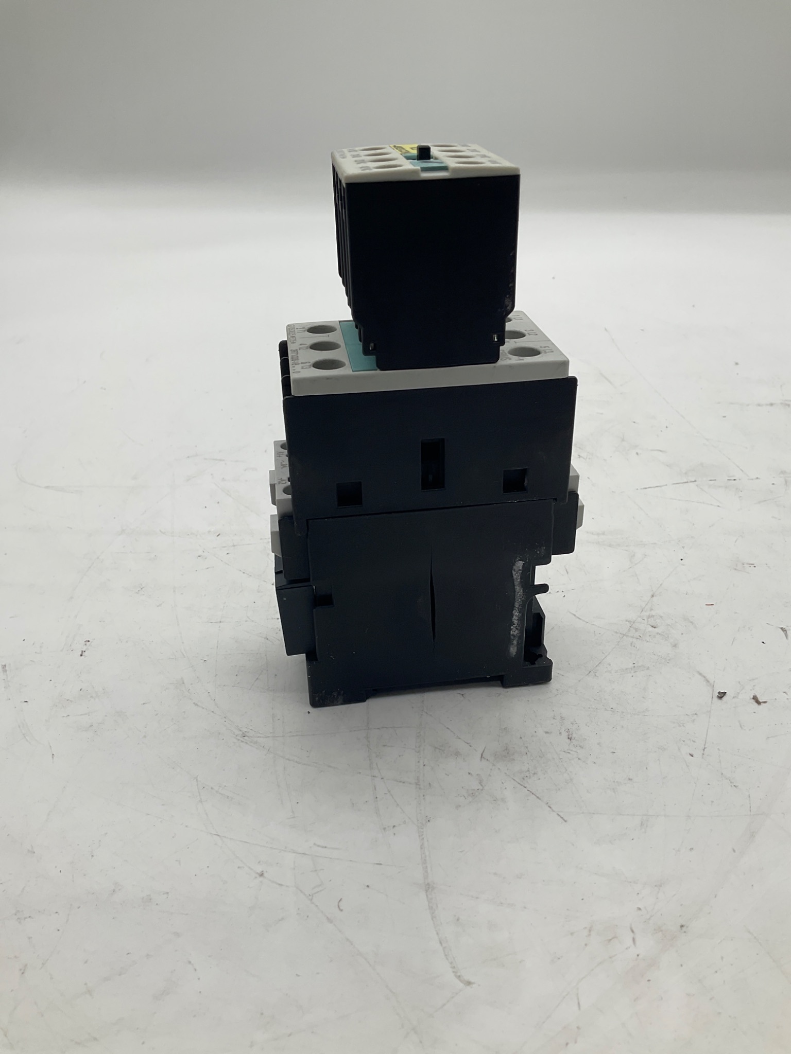 SIEMENS 3ZX1012-0RT02-1AA1 Contactor With 3RH1921-1FA22 Auxiliary Block USED 1