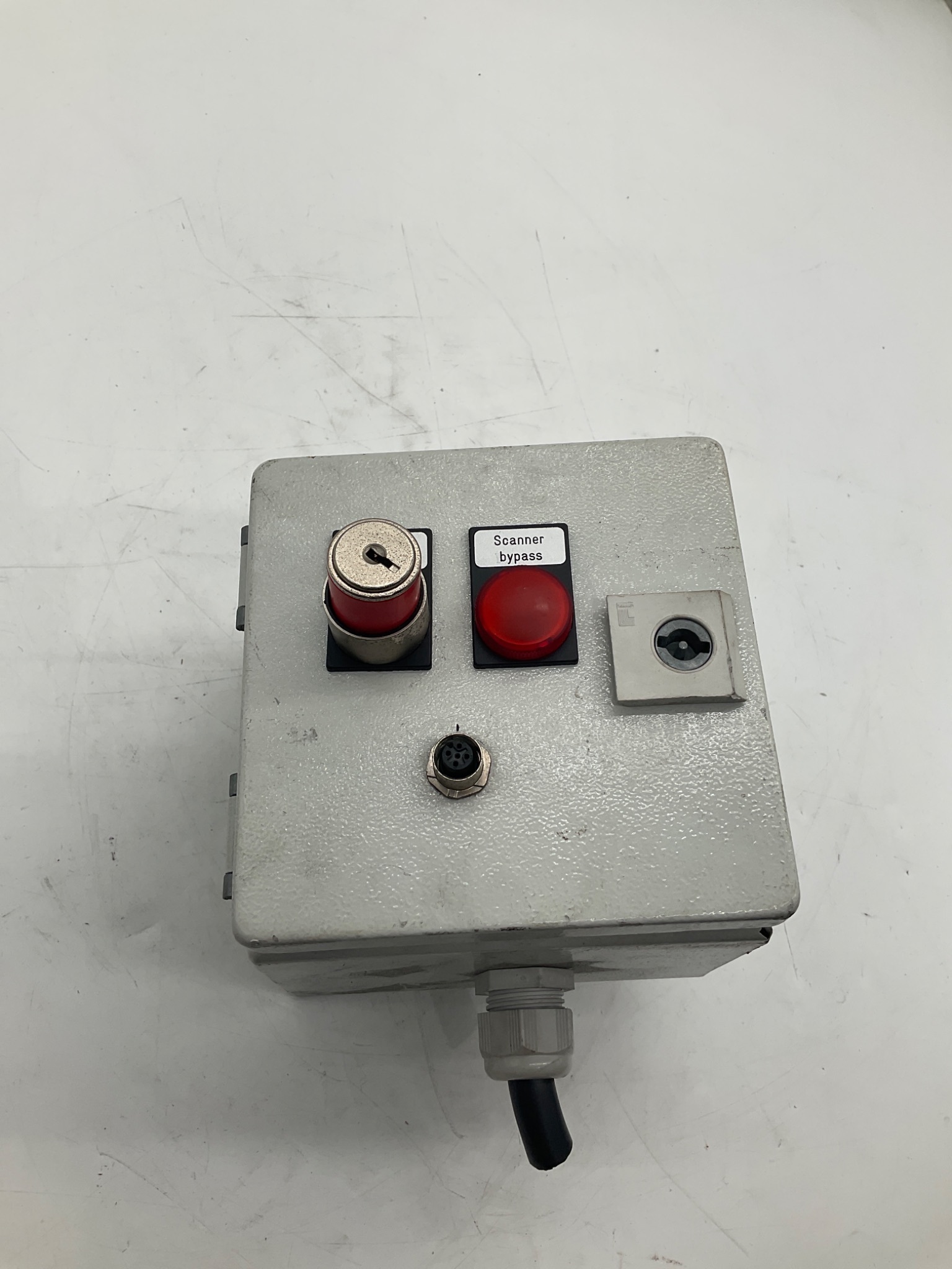 RITTAL Control Station Enclosure With Key Switch & Scanner Bypass USED 0