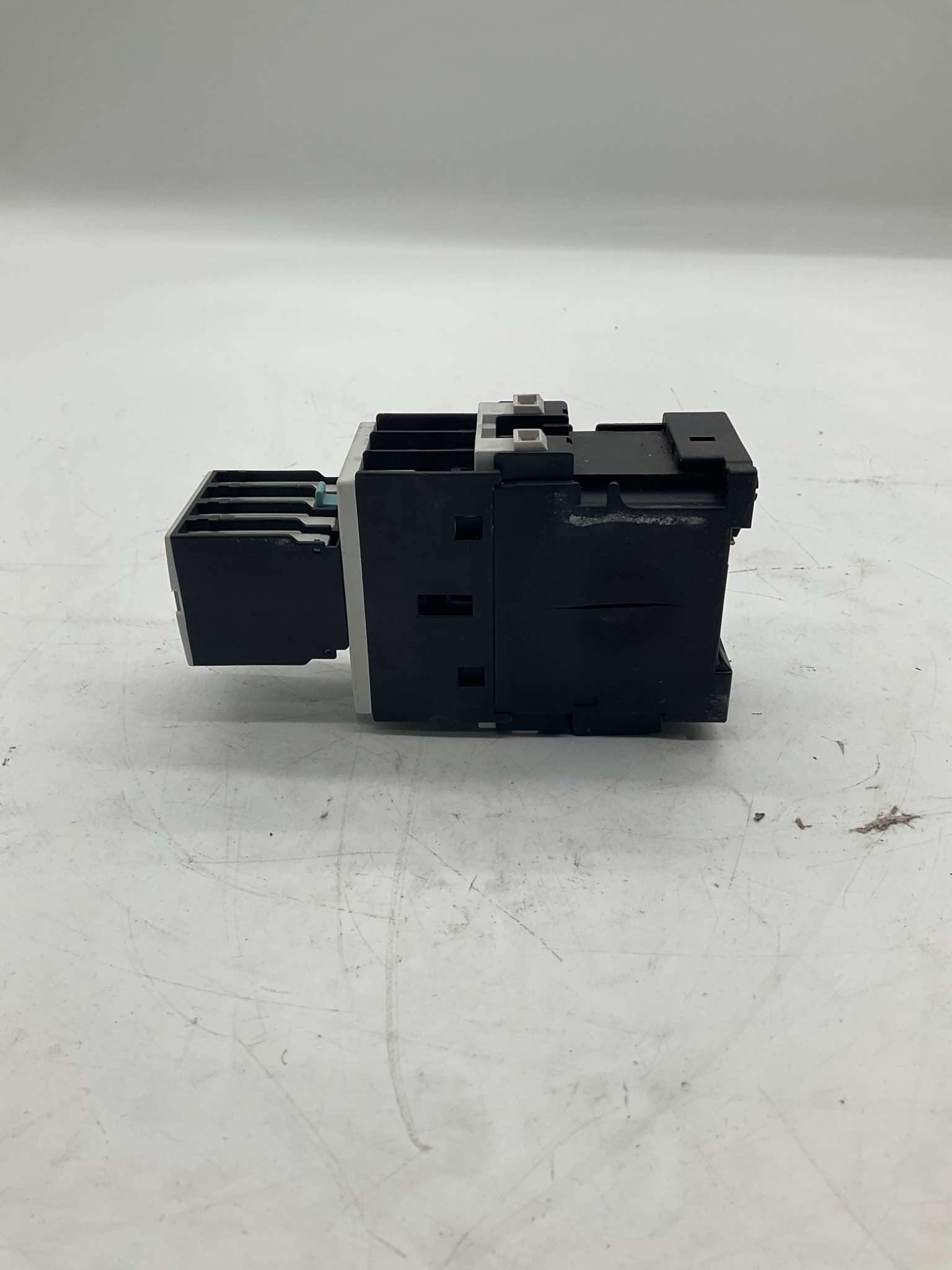 SIEMENS 3ZX1012-0RT02-1AA1 Contactor With 3RH1921-1FA22 Auxiliary Block USED 4