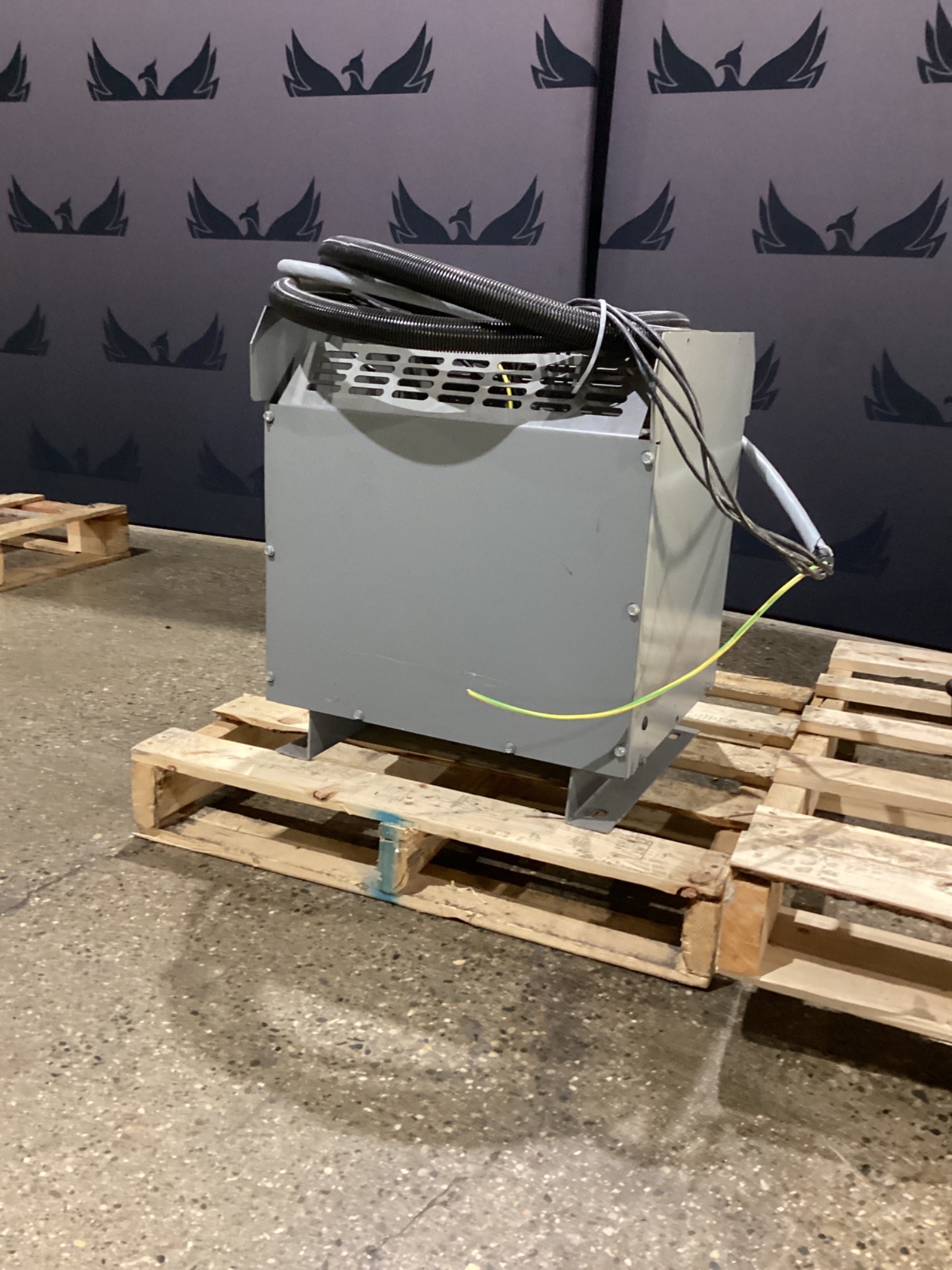 DONGAN 73-6215 15 kVa Transformer 480V - 240/120V USED 0
