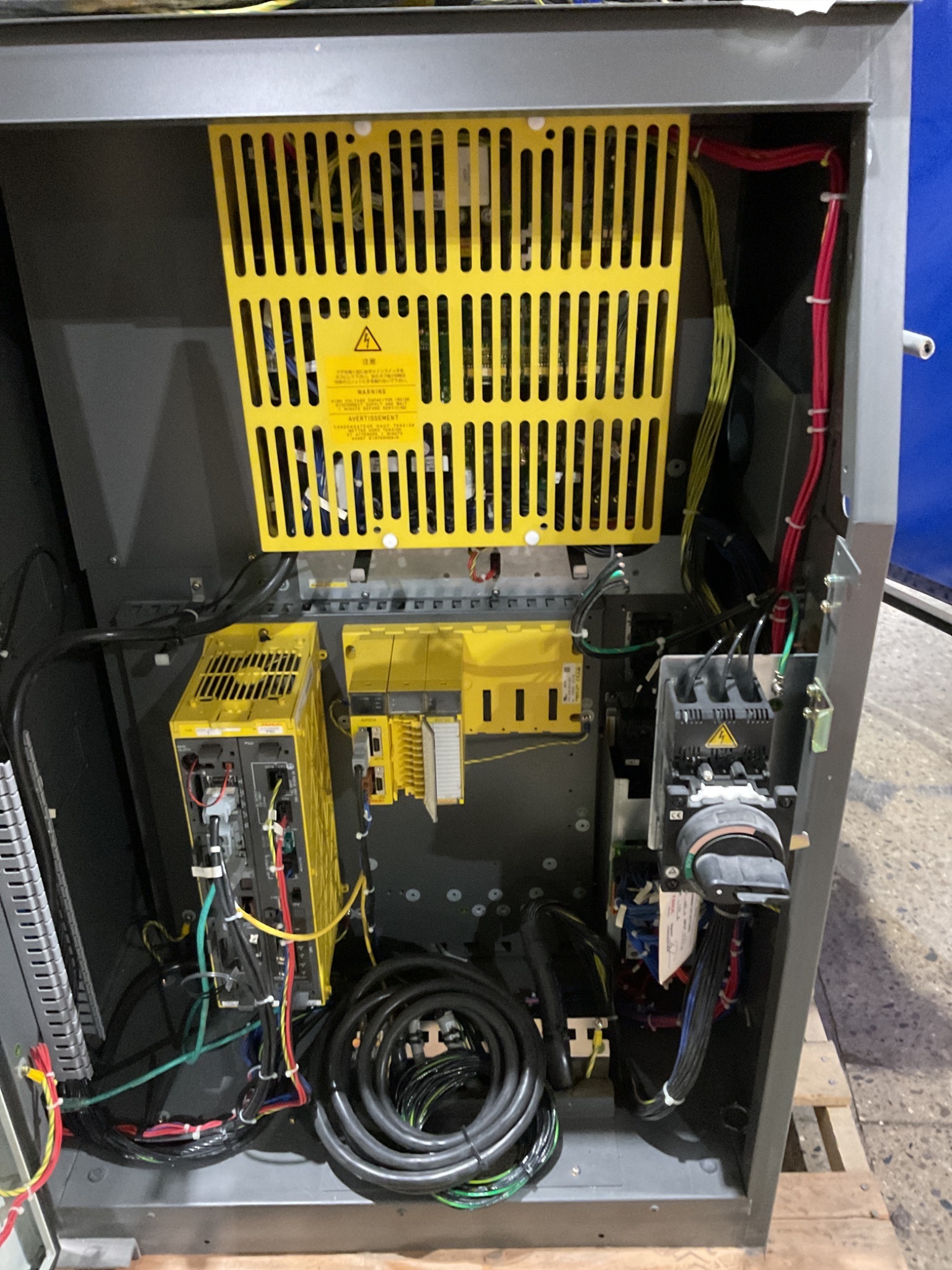 FANUC R-2000IB/165F Complete w/ R30IA CONTROLLER - USED 5