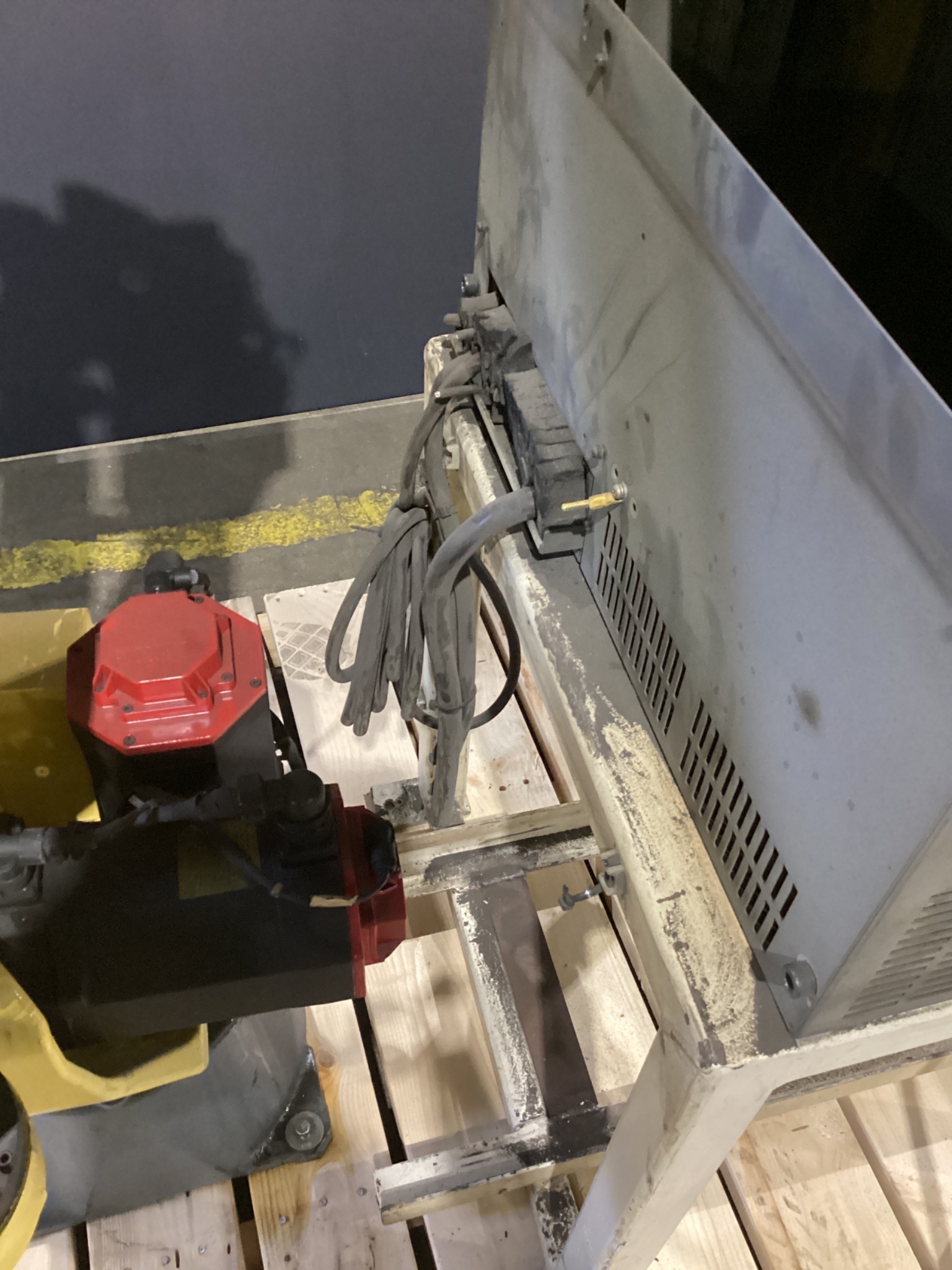 FANUC ARC Mate 120iC with R-30iB Controller FOR PARTS / NOT WORKING 8