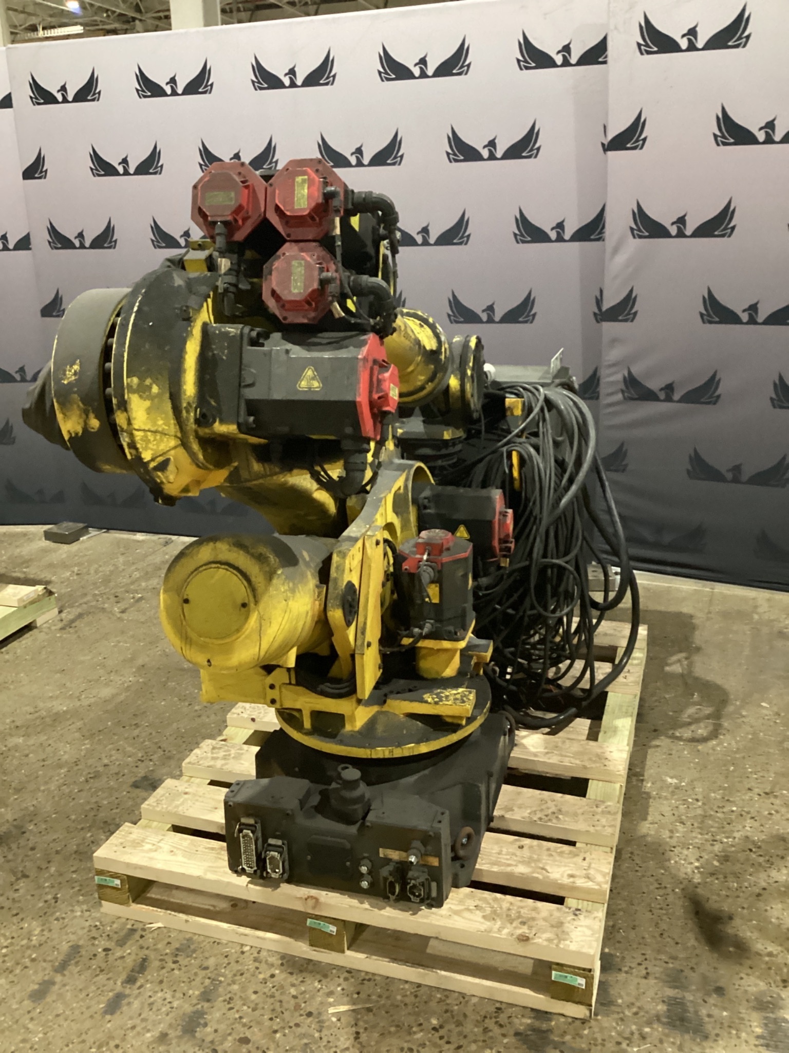 FANUC R-2000iB/210F w/ R-30iB Controls USED - Missing Teach Pendant 0