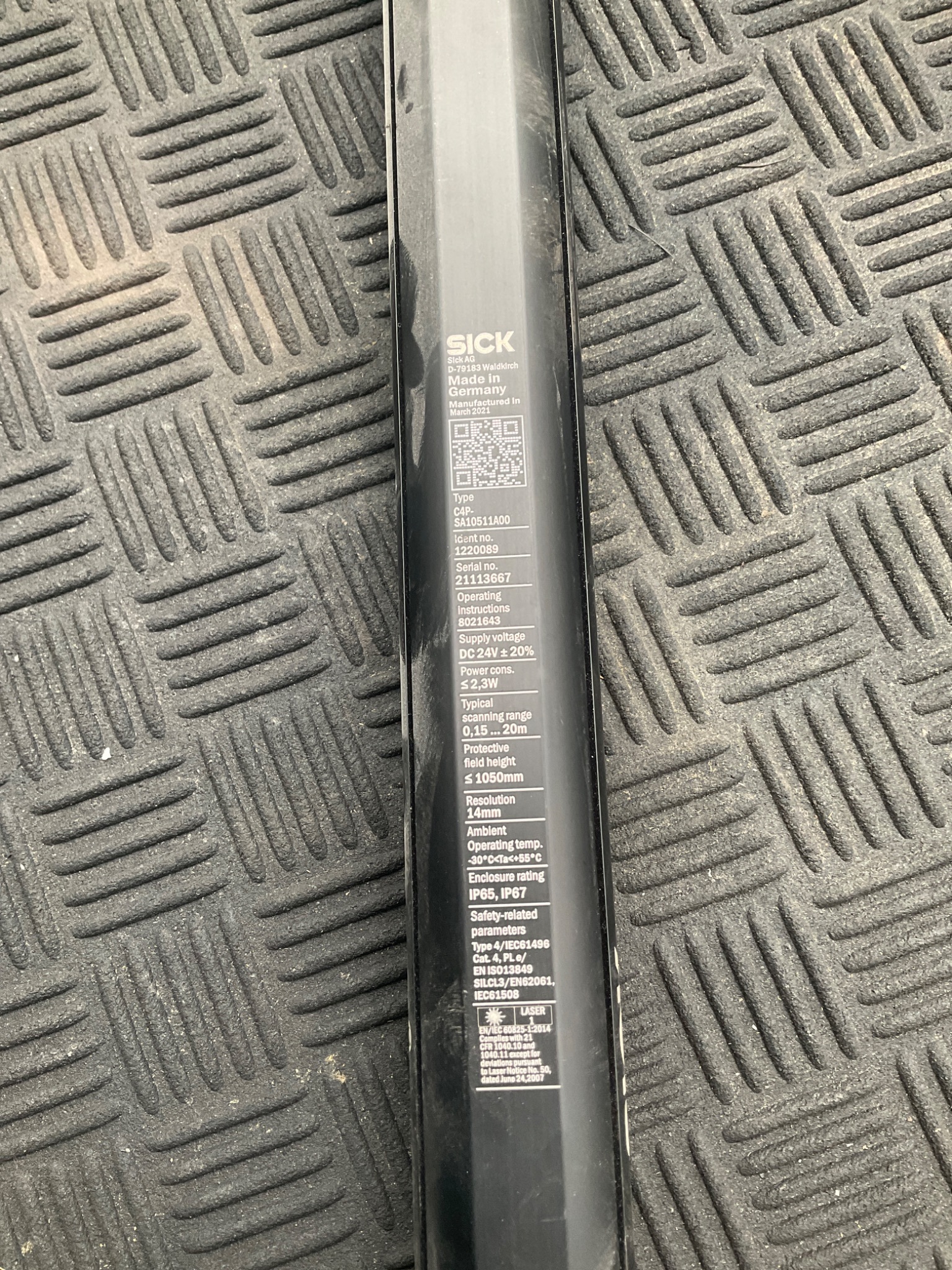 SICK 1220089 / C4P‑SA10511A00 deTec4 Light Curtain Emitter (1050mm) USED 4