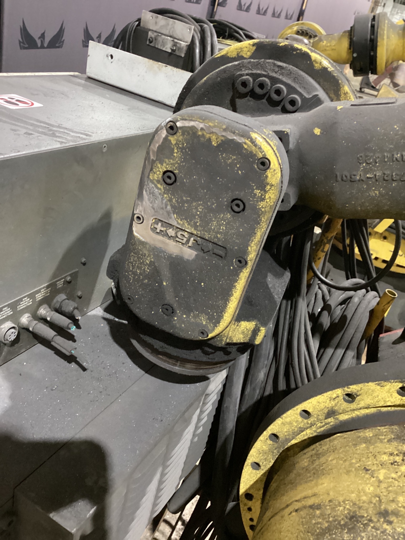 FANUC R-2000iB/210F w/ R-30iB Controls USED - Missing Teach Pendant 5