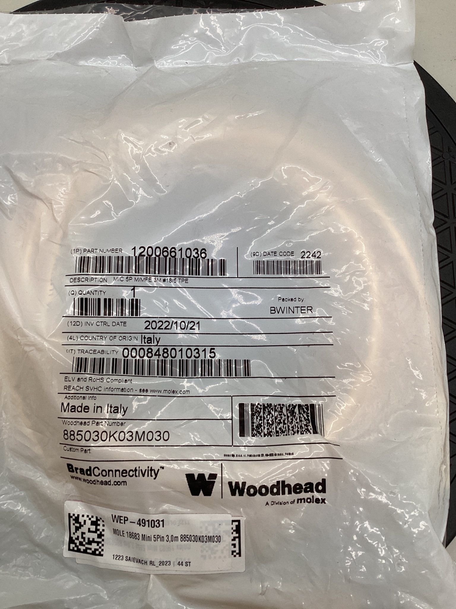 MOLEX / BRAD CONNECTIVITY 1200661036 M12 5-Pole Cordset 3M NEW 1