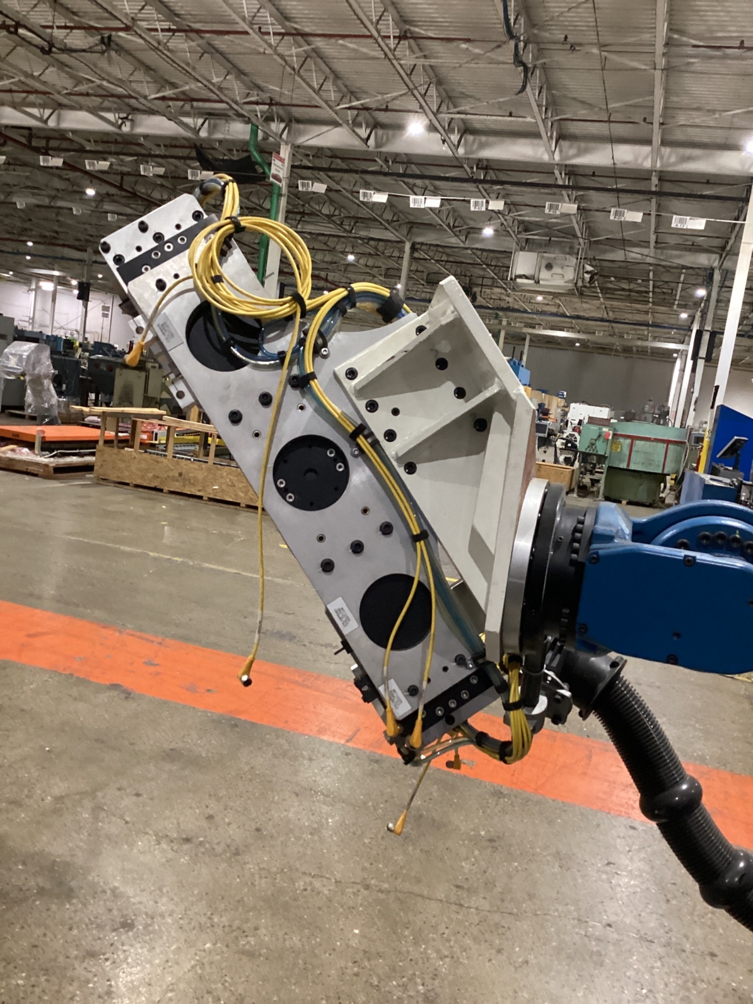 FANUC R‑2000iC/270F Robot w/ R‑30iB PLUS Controller & Spot Welding EOAT USED 4
