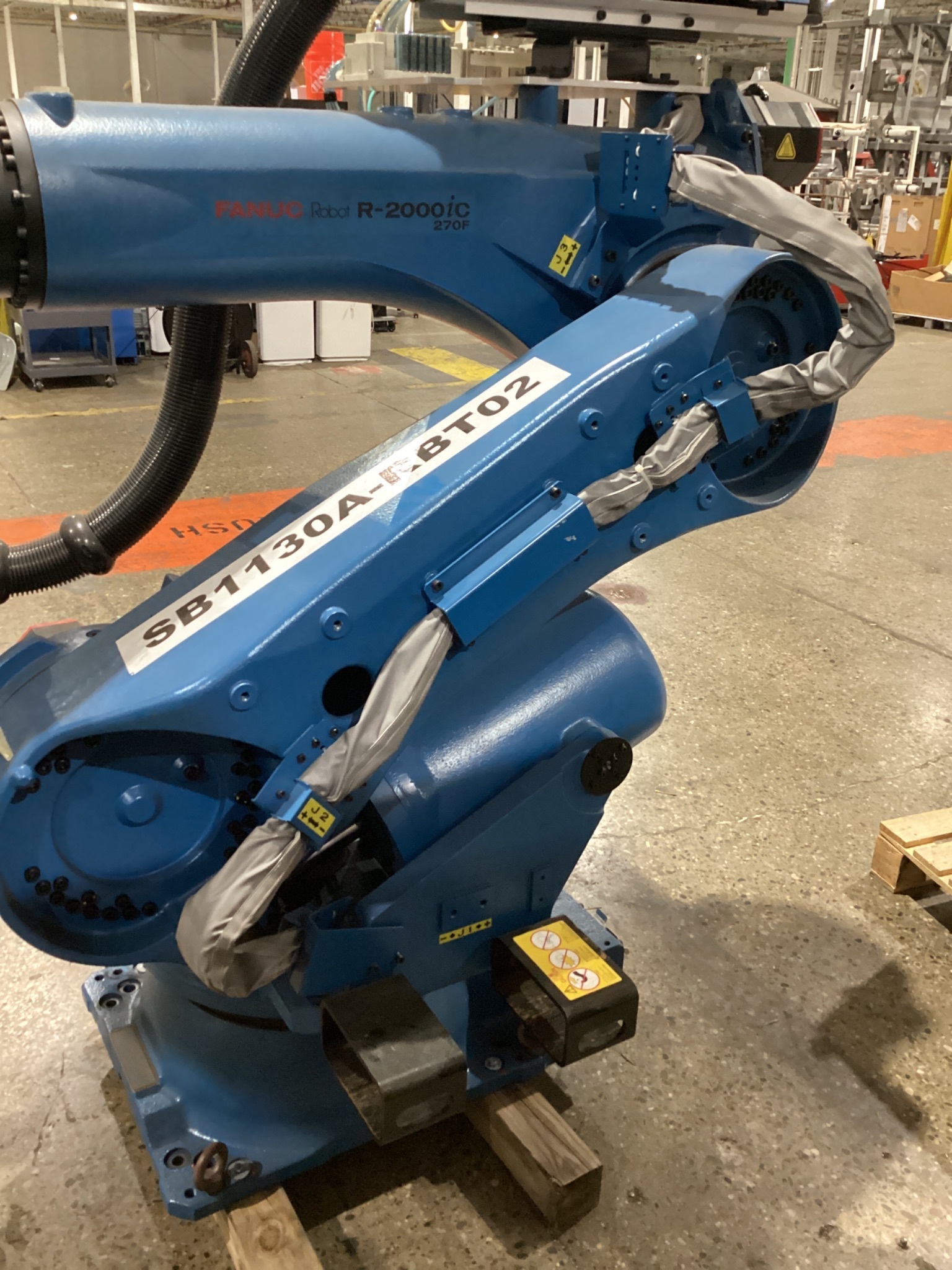 FANUC R‑2000iC/270F Robot w/ R‑30iB PLUS Controller & Spot Welding EOAT USED 7